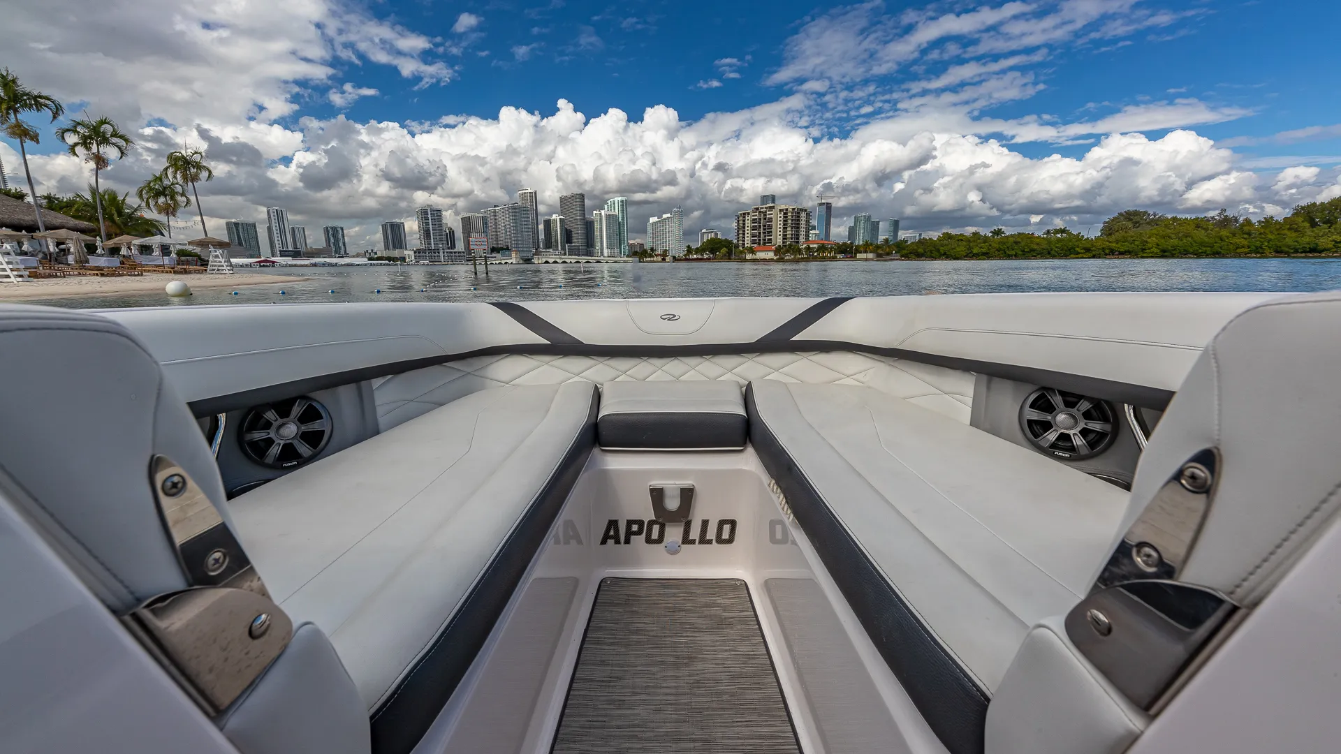 Breathtaking Skyline Boat Tour Day&Night -No hidden fee-