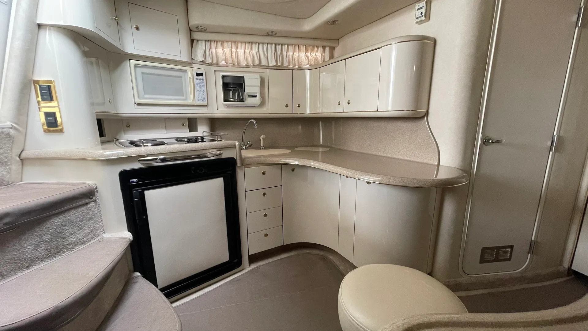 Sea Ray Boats Other in Muskegon, MI — photo 8