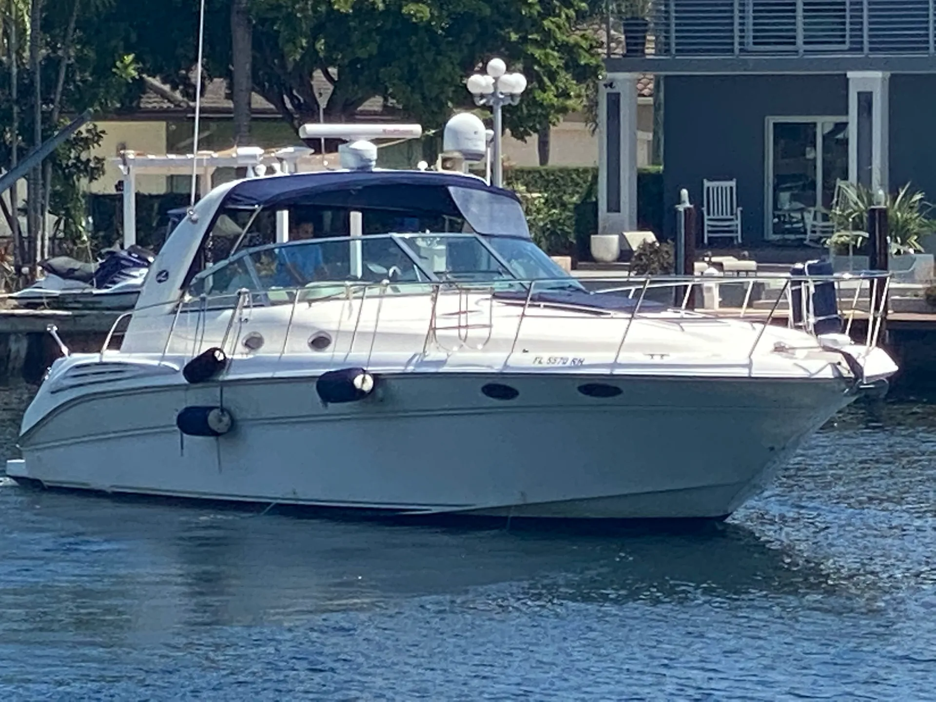 Sea Ray Boats 370 Sundancer in North Miami Beach, FL — photo 2