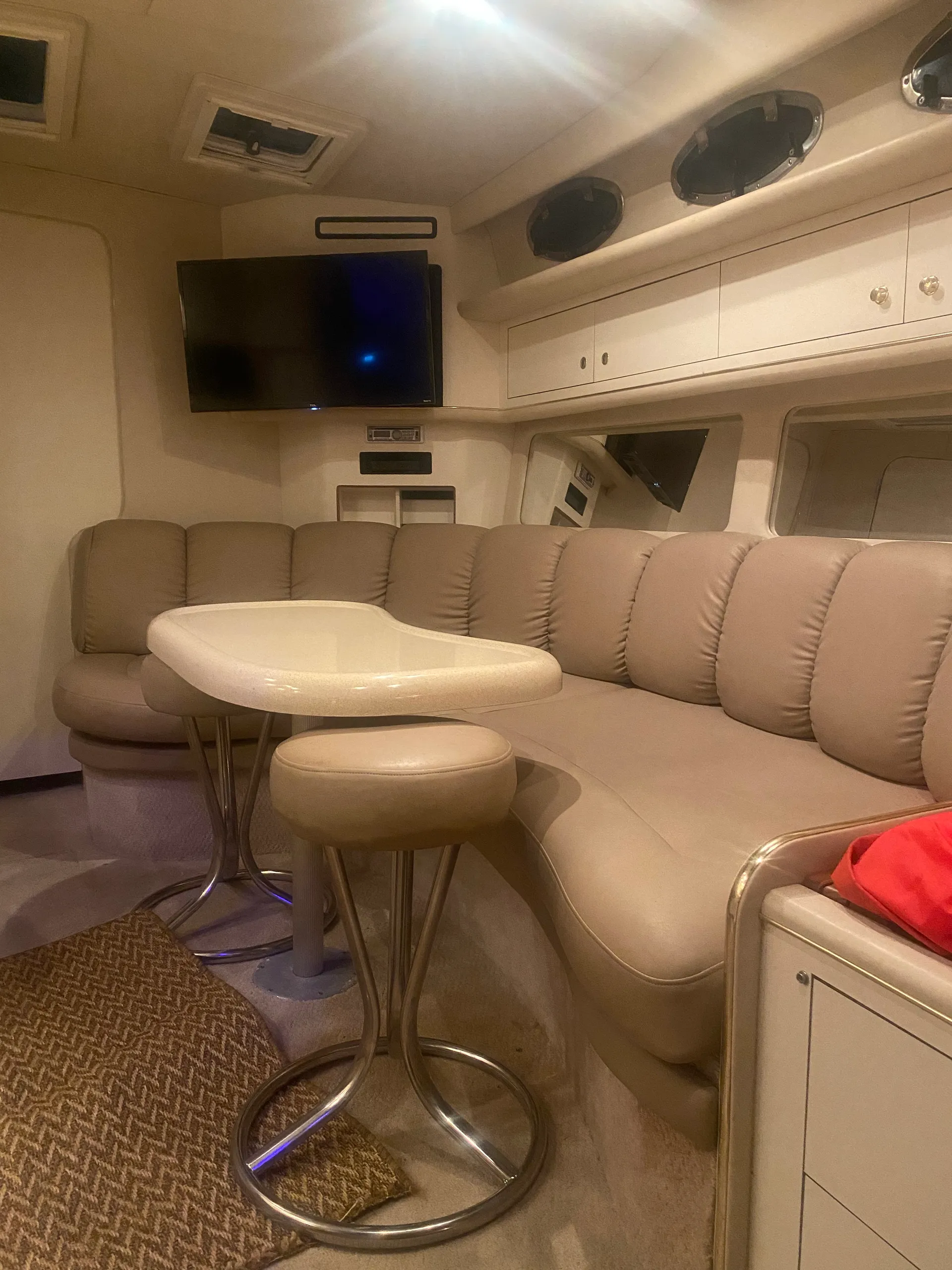 Sea Ray Boats 370 Sundancer in North Miami Beach, FL — photo 3