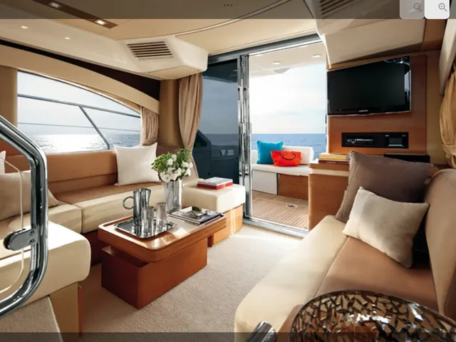 Rent a Azimut cruiser in Miami, FL near me