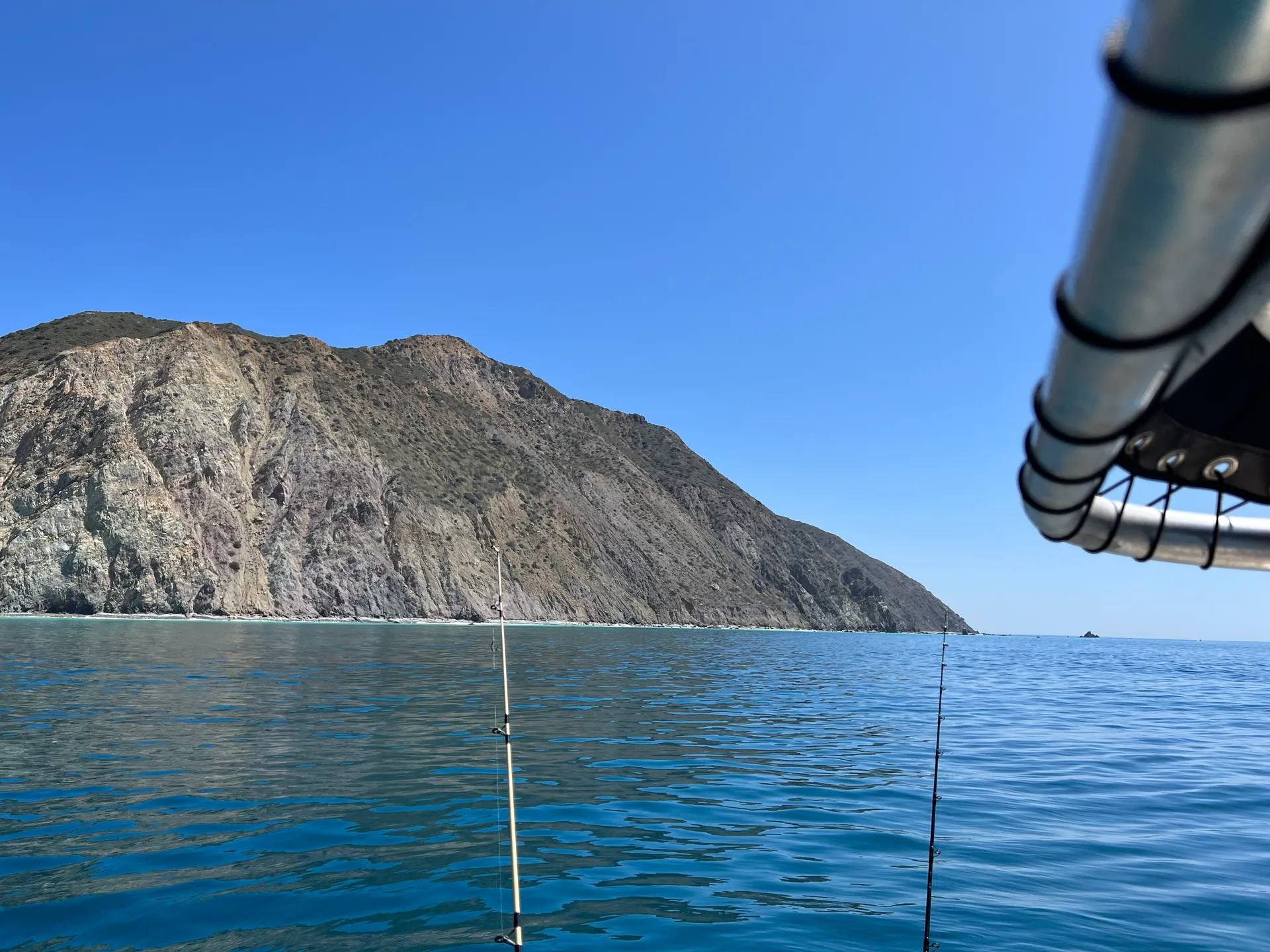 Century Boats 2100 Walkaround in Costa Mesa, CA — photo 5
