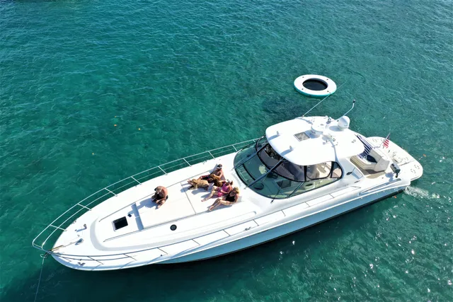 Rent a Sea Ray Boats cruiser in Fort Lauderdale, FL near me