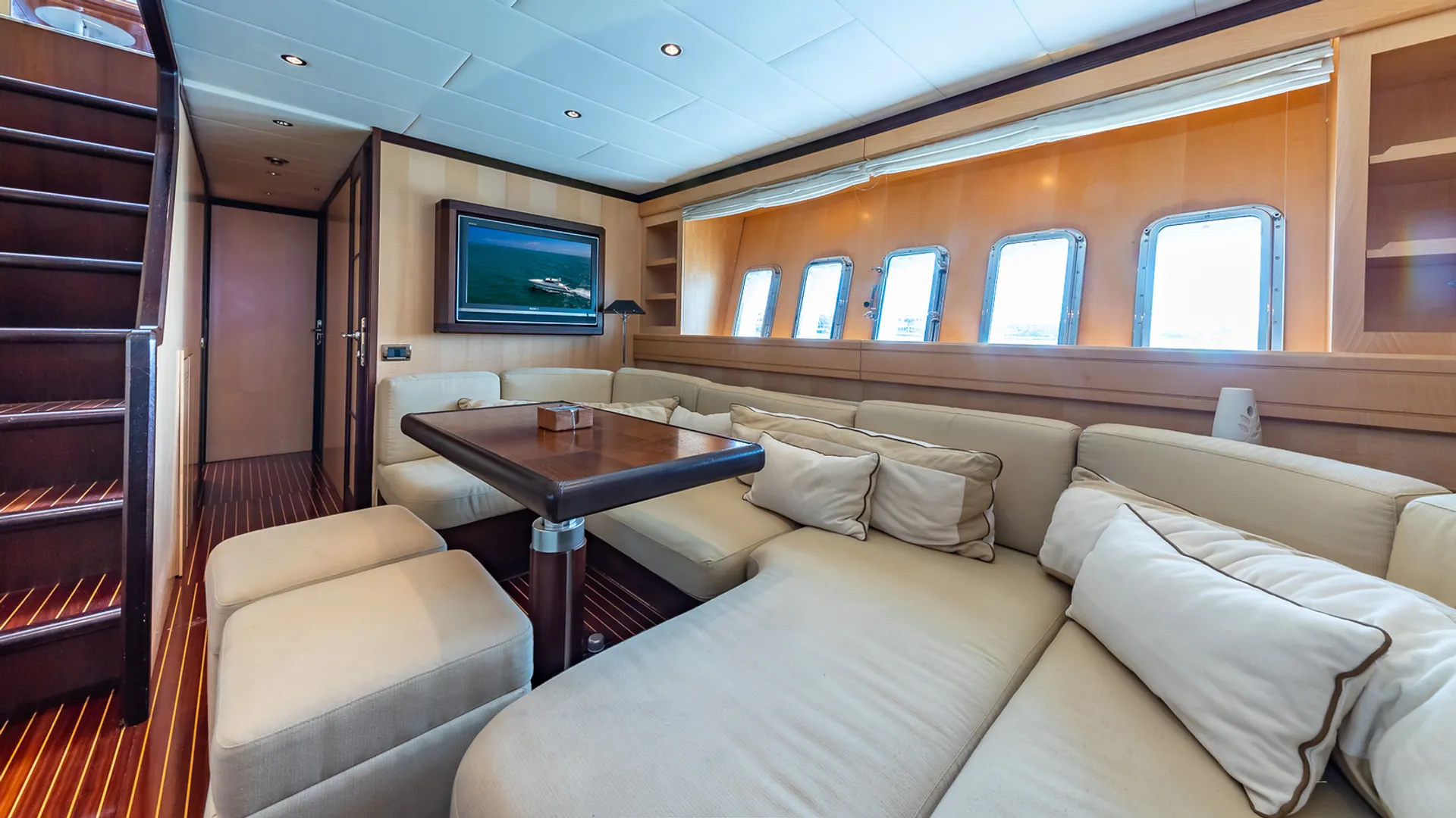 Mangusta 72 in Miami Beach, FL — photo 10