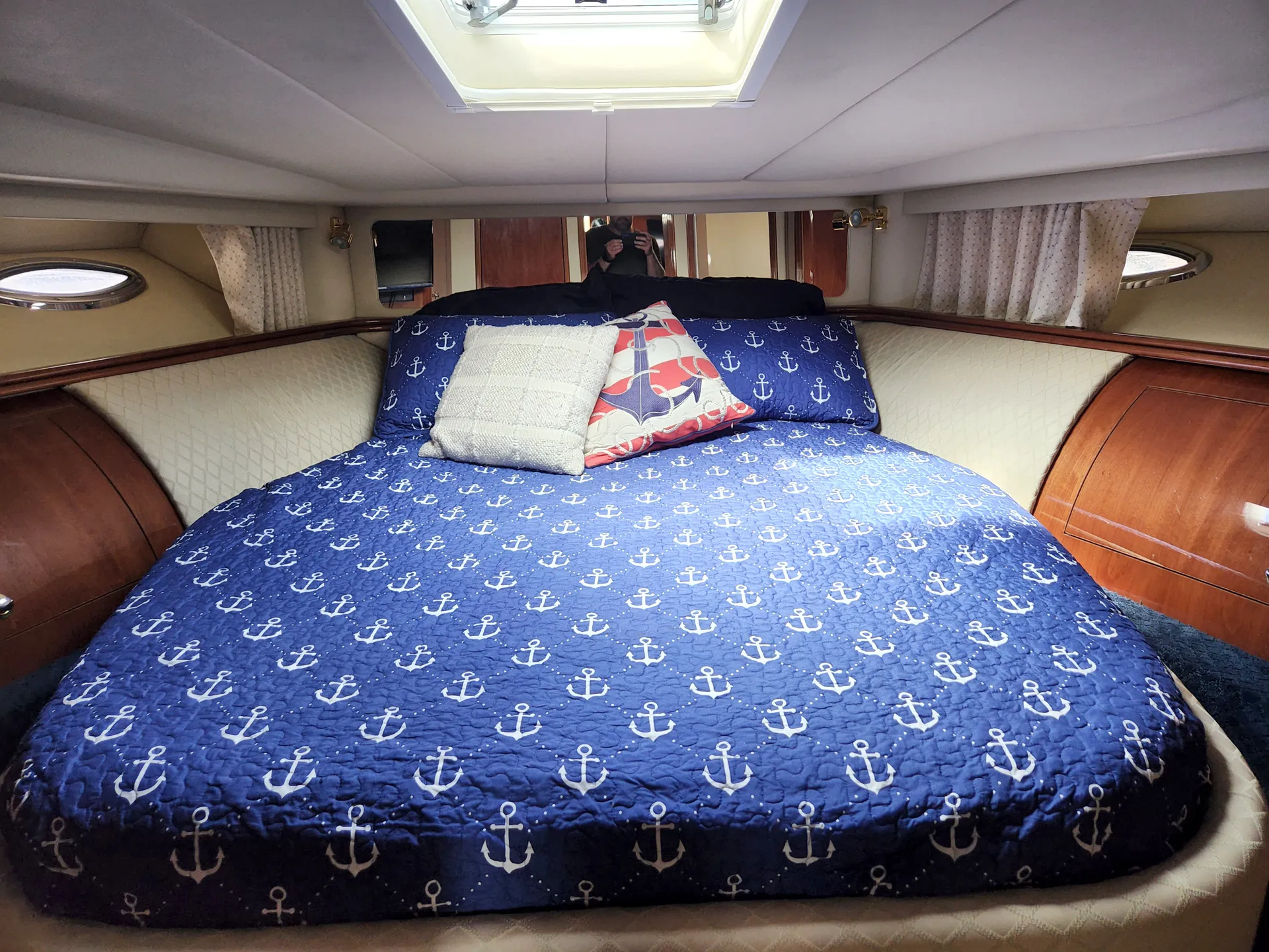 VIP Private Yacht Charter - 60 foot (Nauti Gullz)