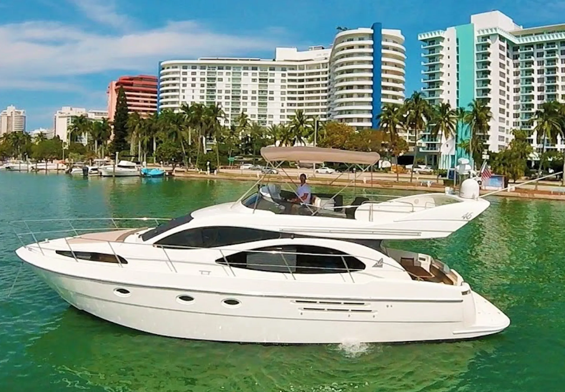 51ft Azimut Luxury Yacht – Miami Beach
