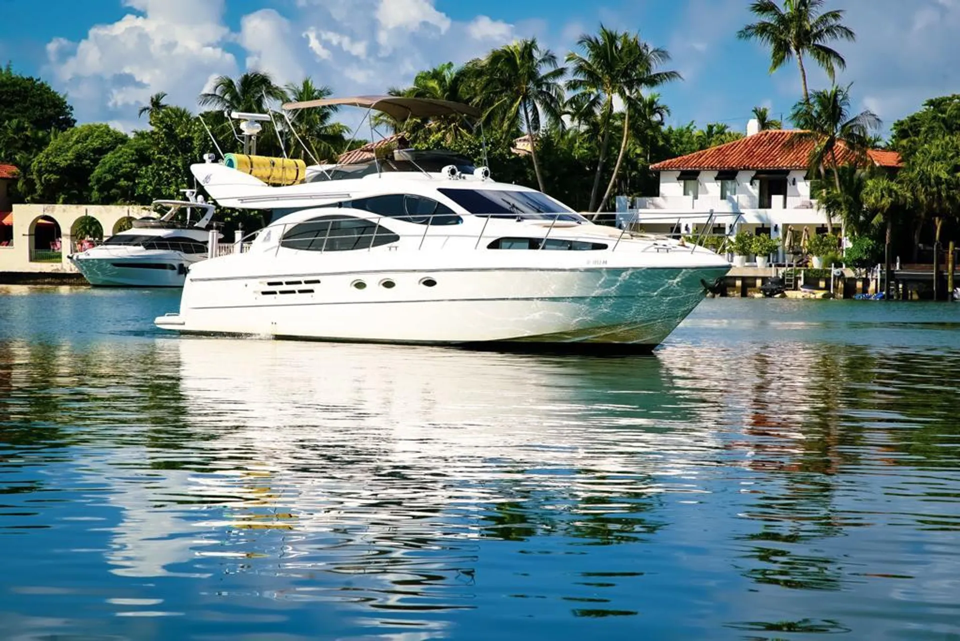 51ft Azimut Luxury Yacht – Miami Beach