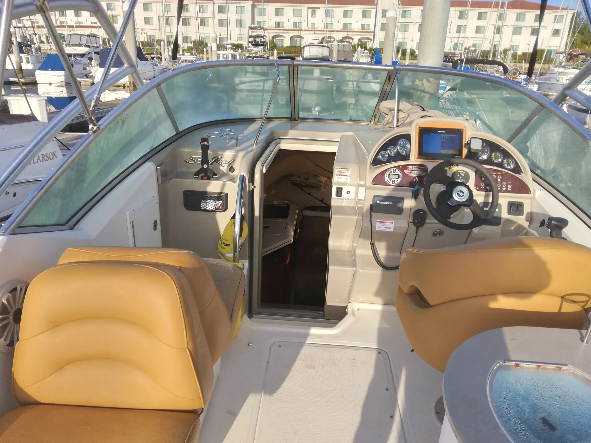 Sea Ray Boats 270 Amberjack in Huntington Beach, CA — photo 5