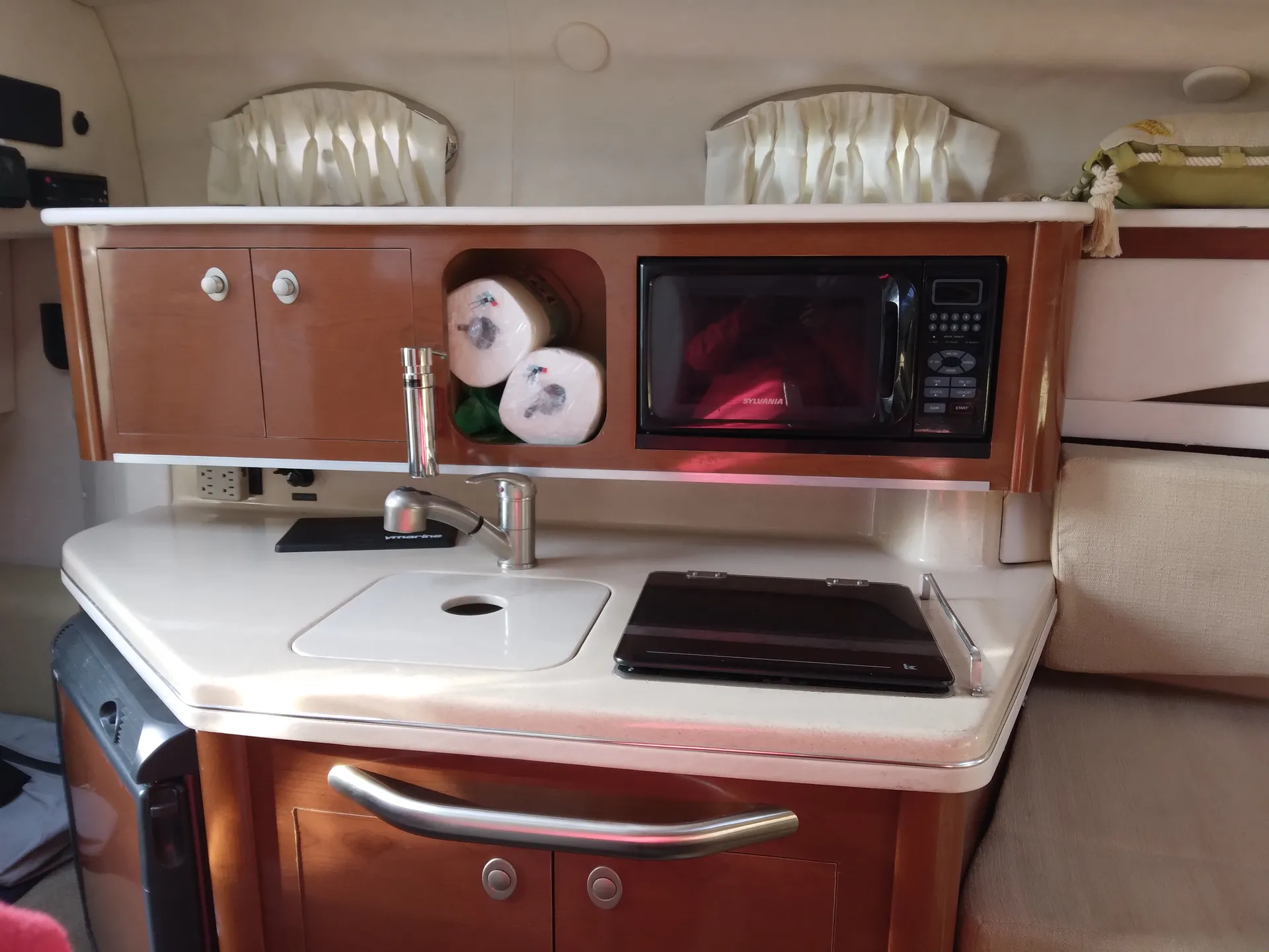 Sea Ray Boats 270 Amberjack in Huntington Beach, CA — photo 8