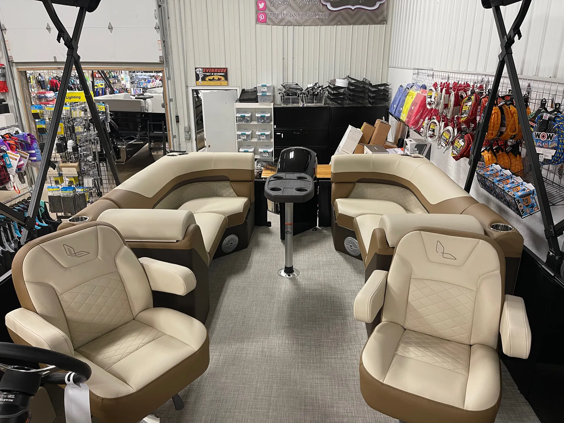 LOWE PONTOONS SS250 WALK THRU in Minocqua, WI — photo 4