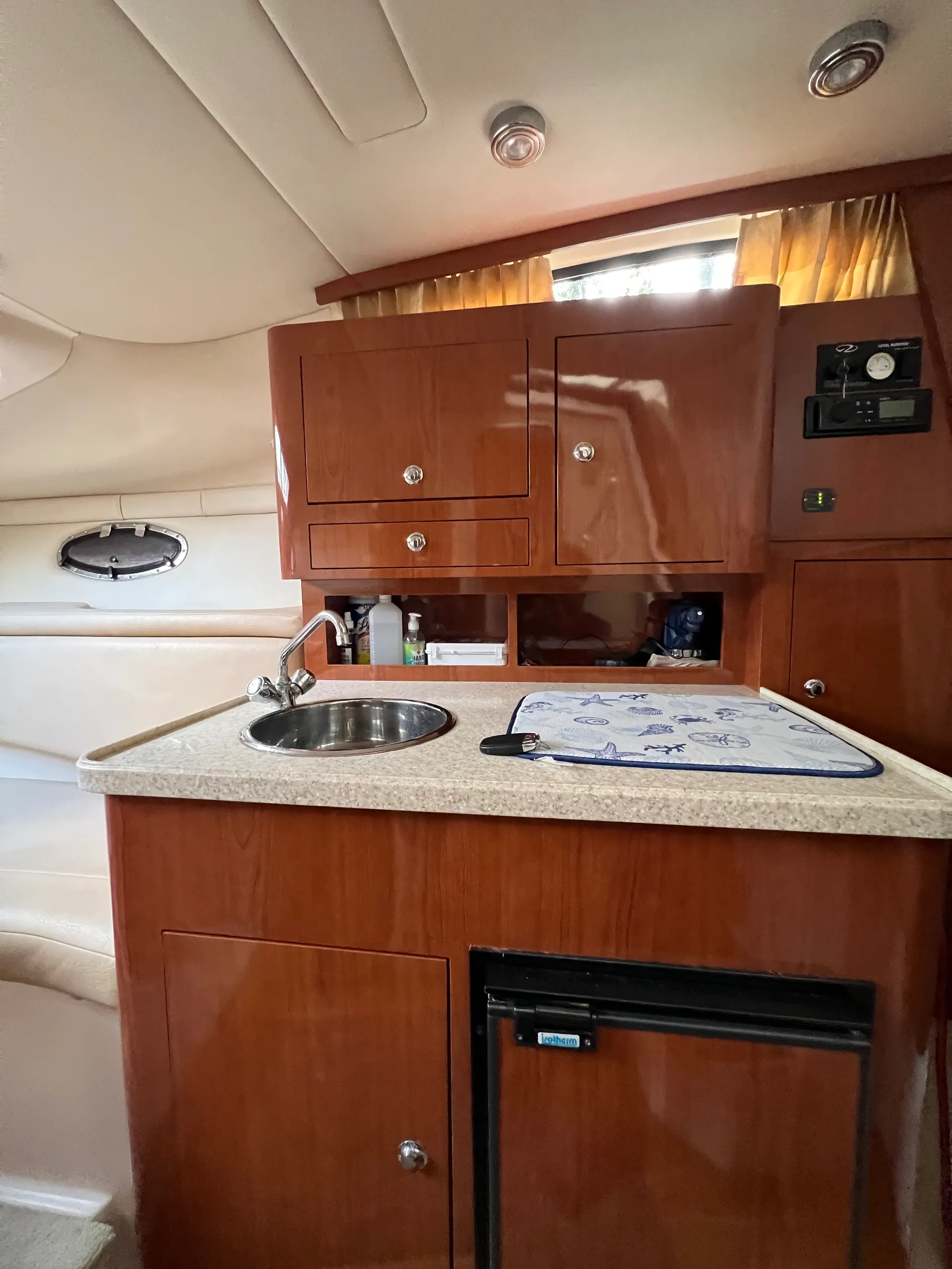 Regal Boats 2860 Window Express Volvo in Miami, FL — photo 6