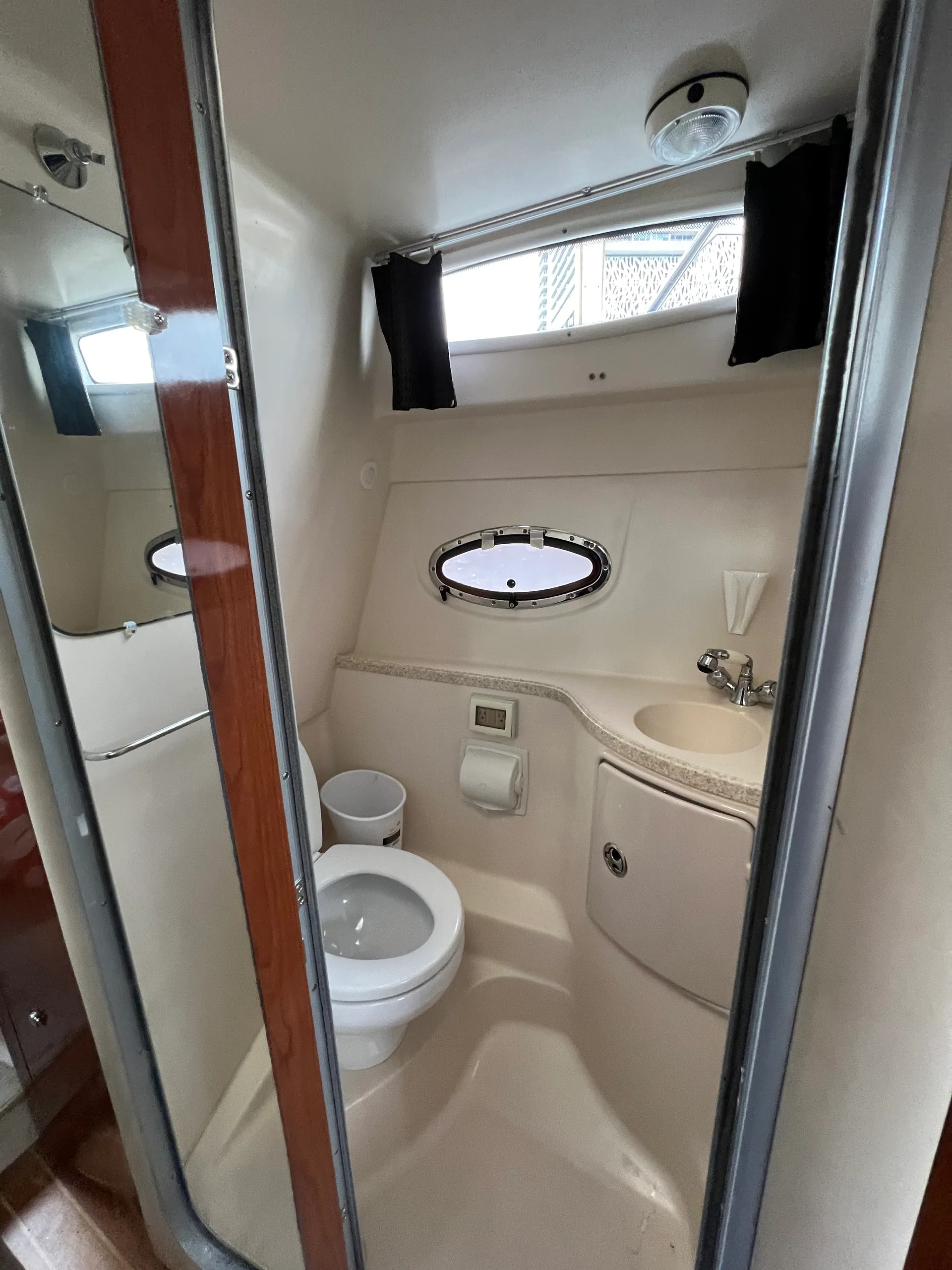 Regal Boats 2860 Window Express Volvo in Miami, FL — photo 7