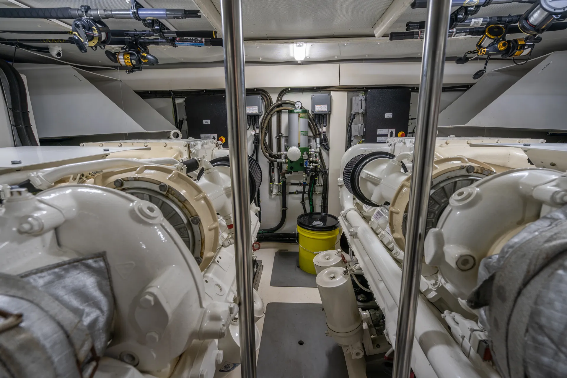 Azimut Yachts 70 in North Miami Beach, FL — photo 7