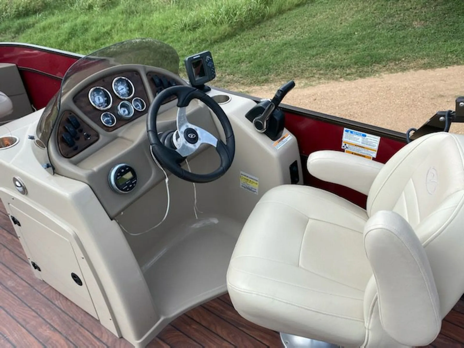 KISS MY BASS BOAT RENTAL