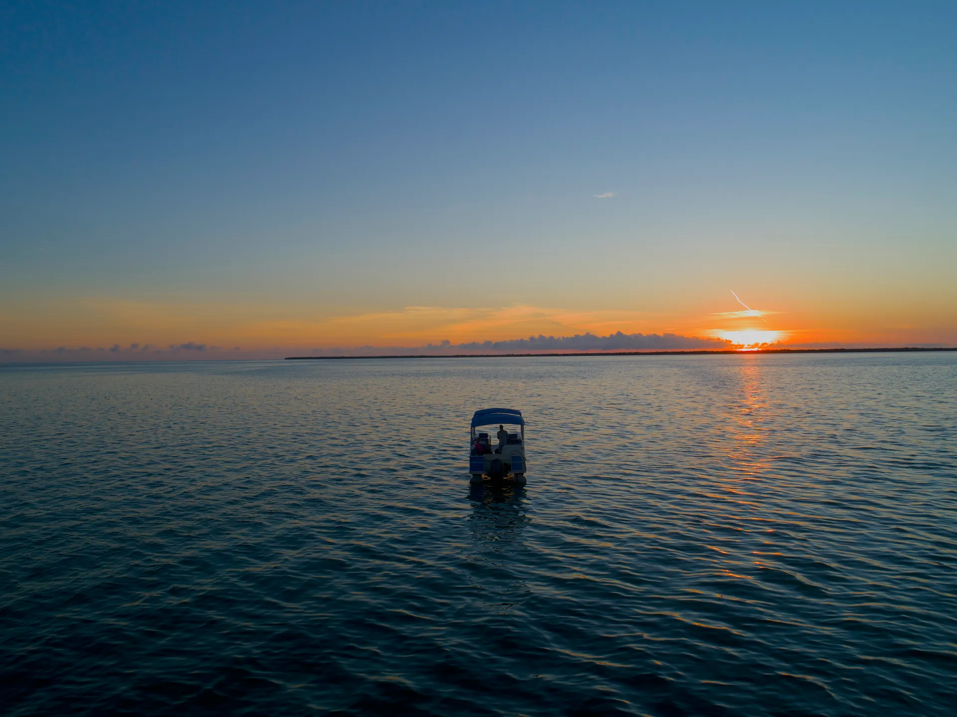 Fisher 24' Pontoon in Summerland Key, FL — photo 2