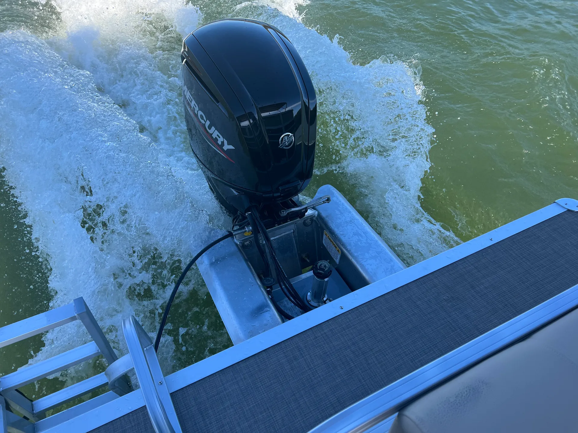 SUN TRACKER PARTY BARGE 20 DLX in Heber Springs, AR — photo 4