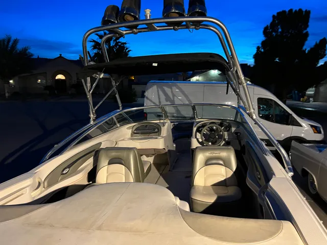 Rent a Sea Ray Boats ski and wakeboard in Las Vegas, NV near me