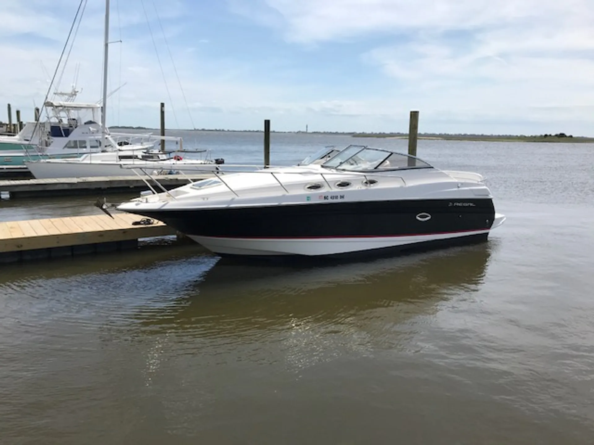 Regal Boats Commodore 2765 in Washington, DC — photo 3