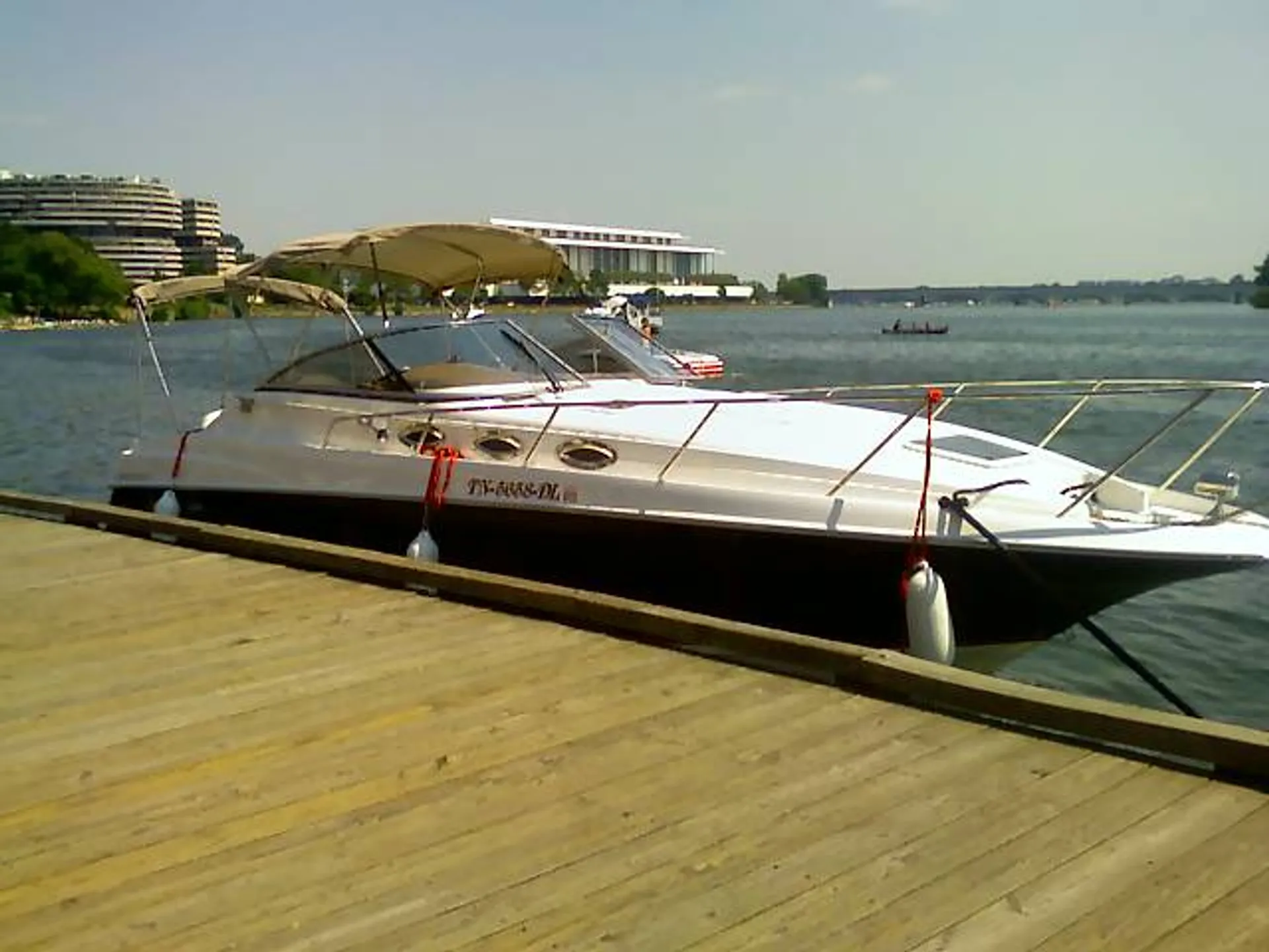 Regal Boats Commodore 2765 in Washington, DC — photo 2