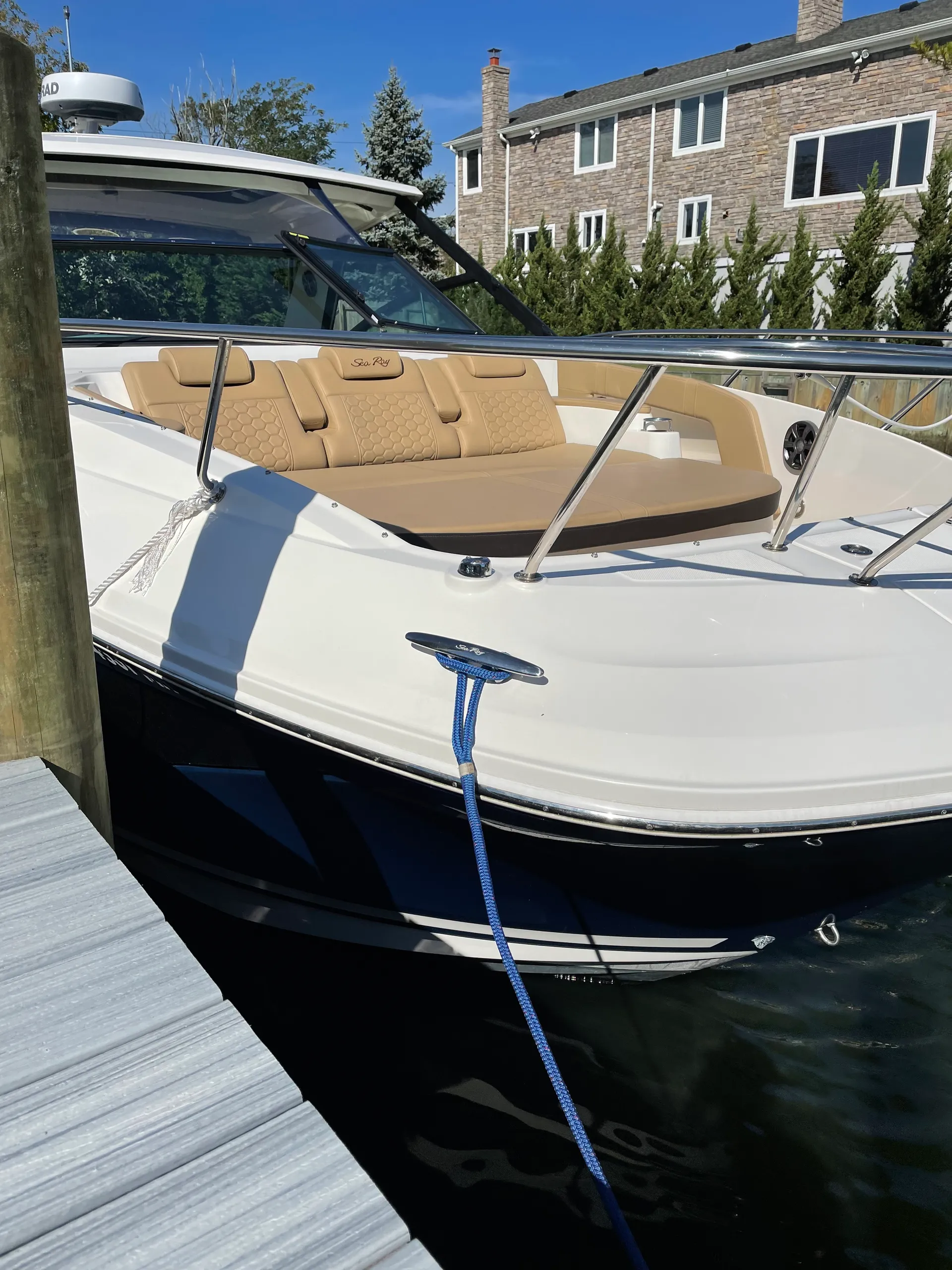 SEA RAY BOATS SUNDANCER 320 OB in Huntington, NY — photo 3