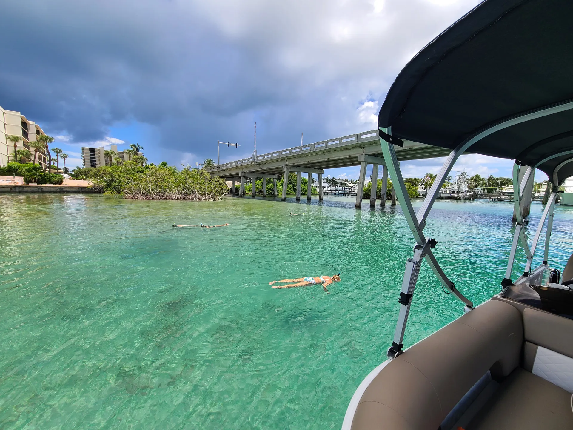 Bennington Marine PH1088388 in Jupiter, FL — photo 5