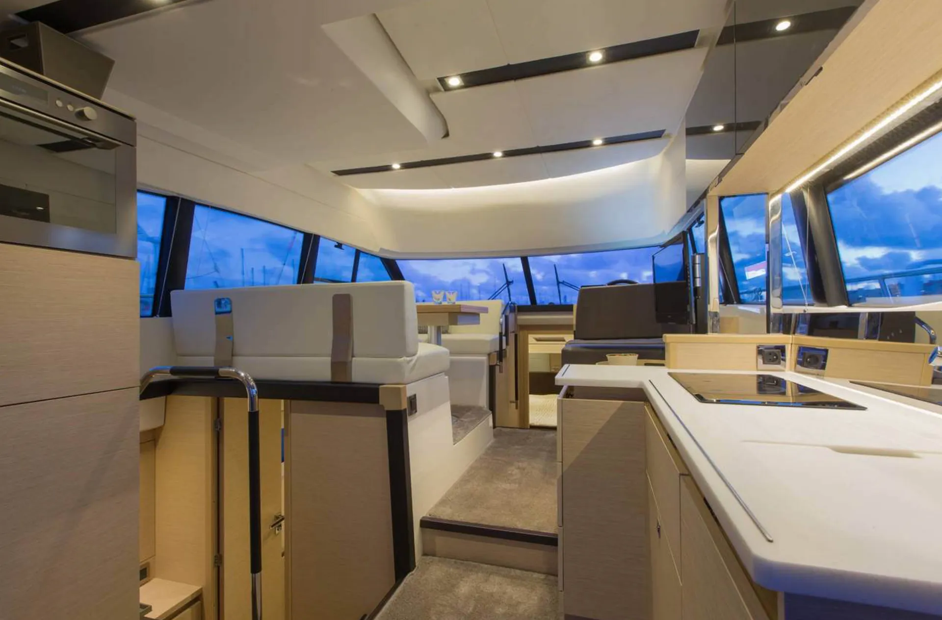 Prestige 420 Flybridge in St. Petersburg, FL — photo 10