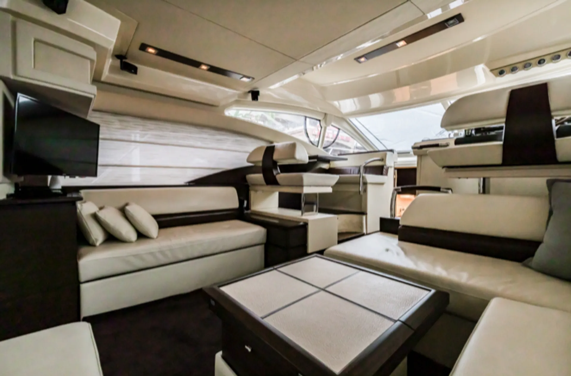 Azimut 48' Flybridge in Tampa, FL — photo 8