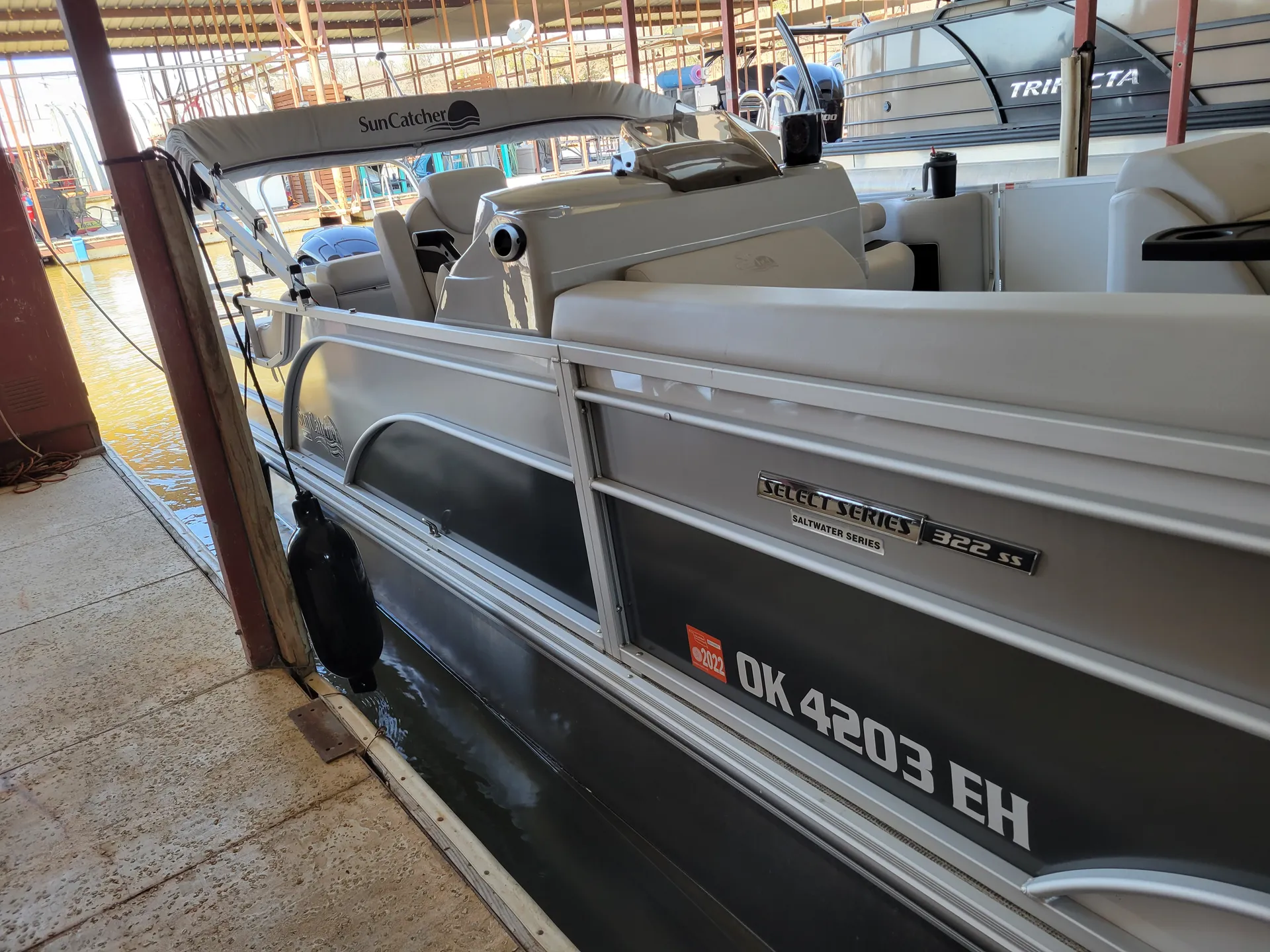 2021 Tritoon Ready for fishing, tubing & memories