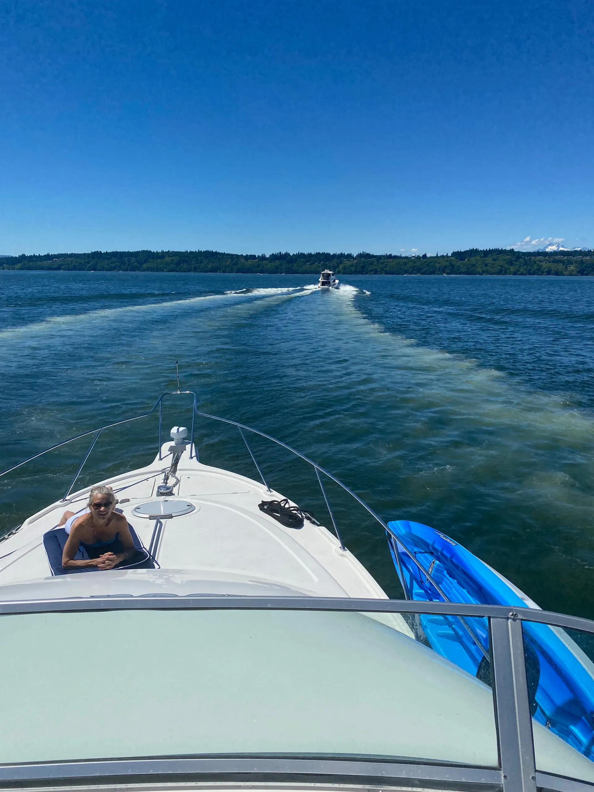 Bayliner 3788 Command Bridge MY in Everett, WA — photo 5