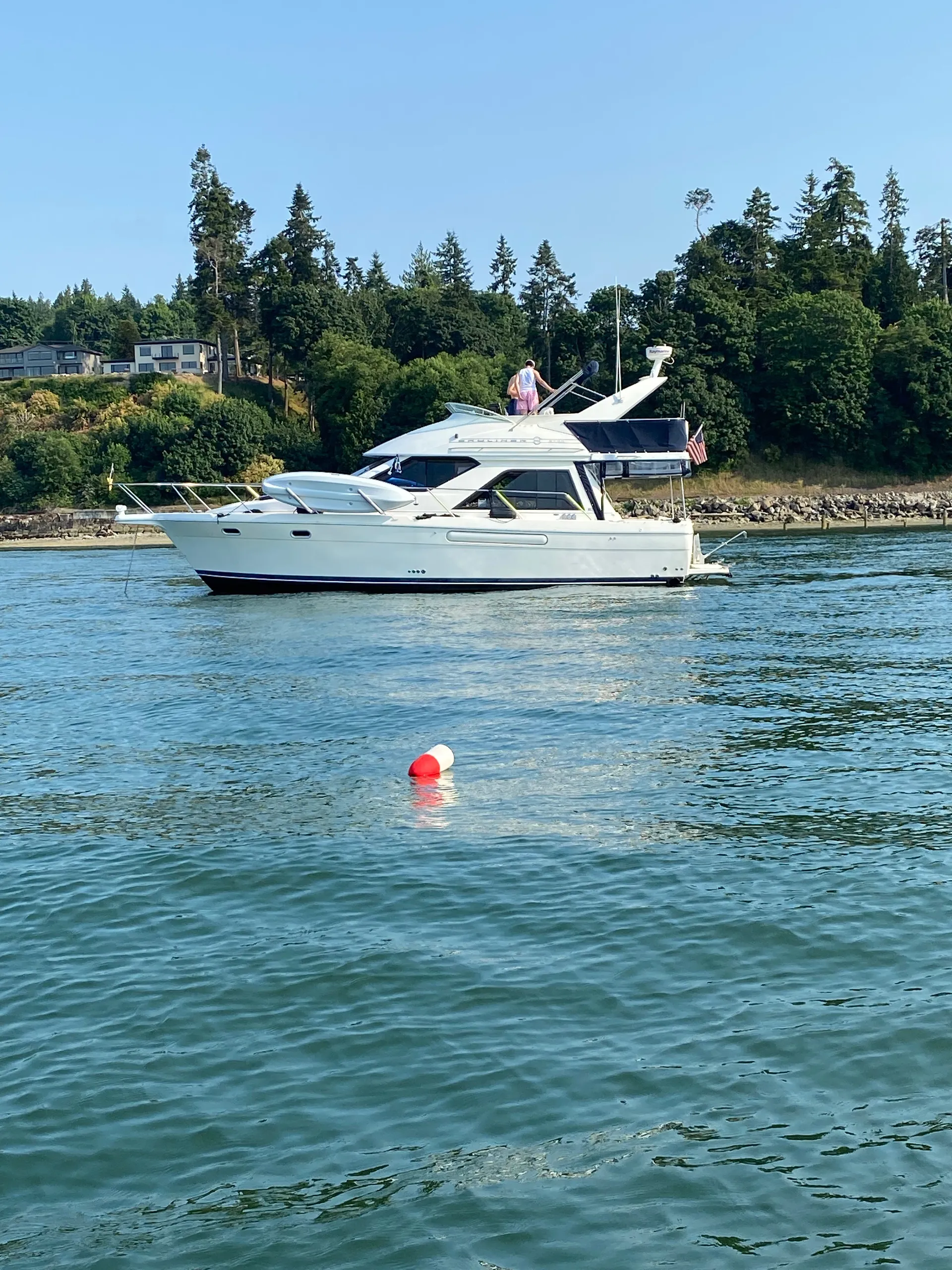 Bayliner 3788 Command Bridge MY in Everett, WA — photo 9