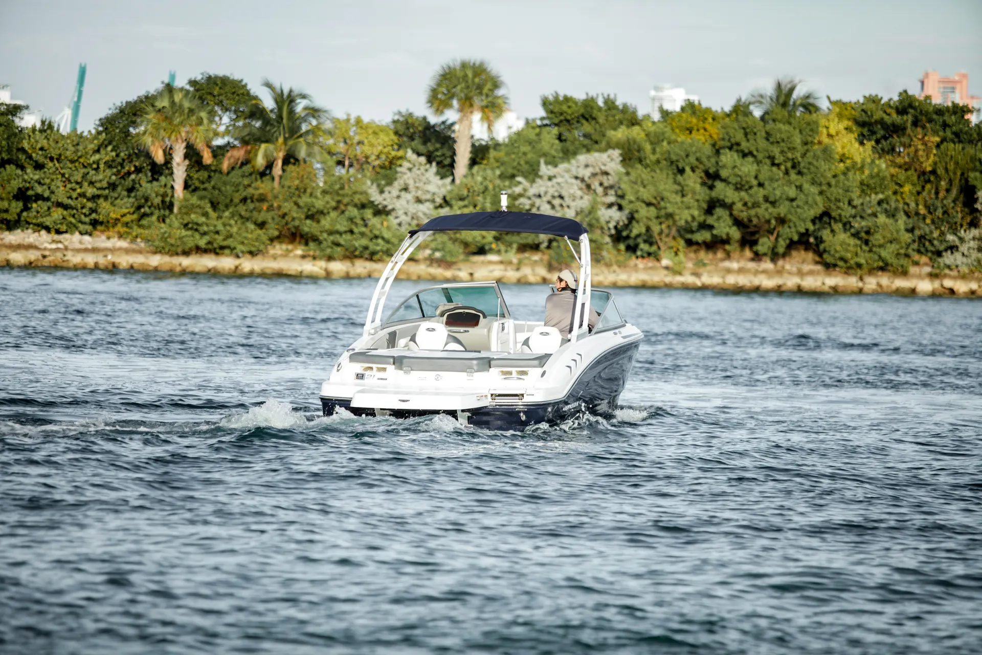 Chaparral Boats SSI 21 in Miami Beach, FL — photo 8