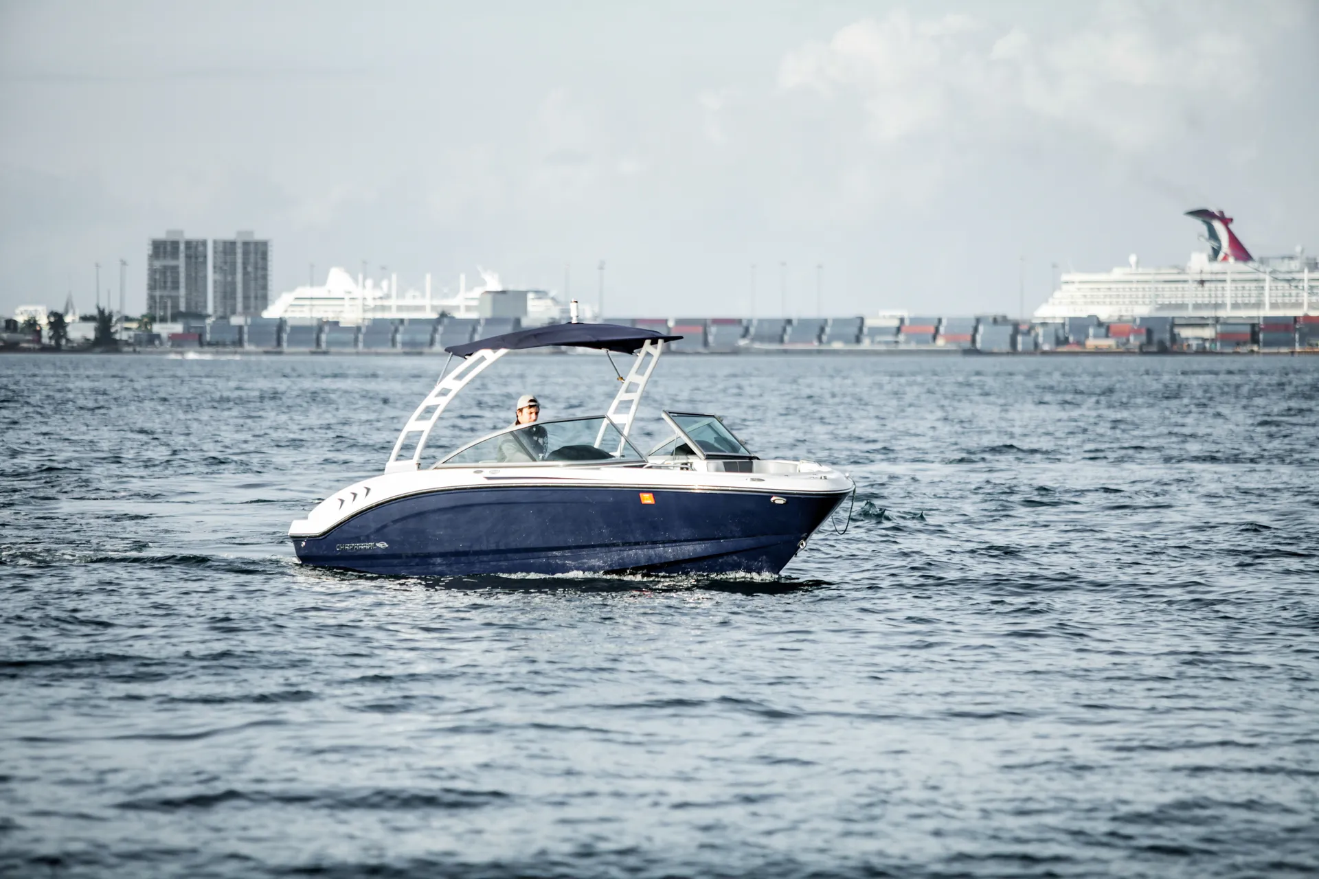 Chaparral Boats SSI 21 in Miami Beach, FL — photo 2