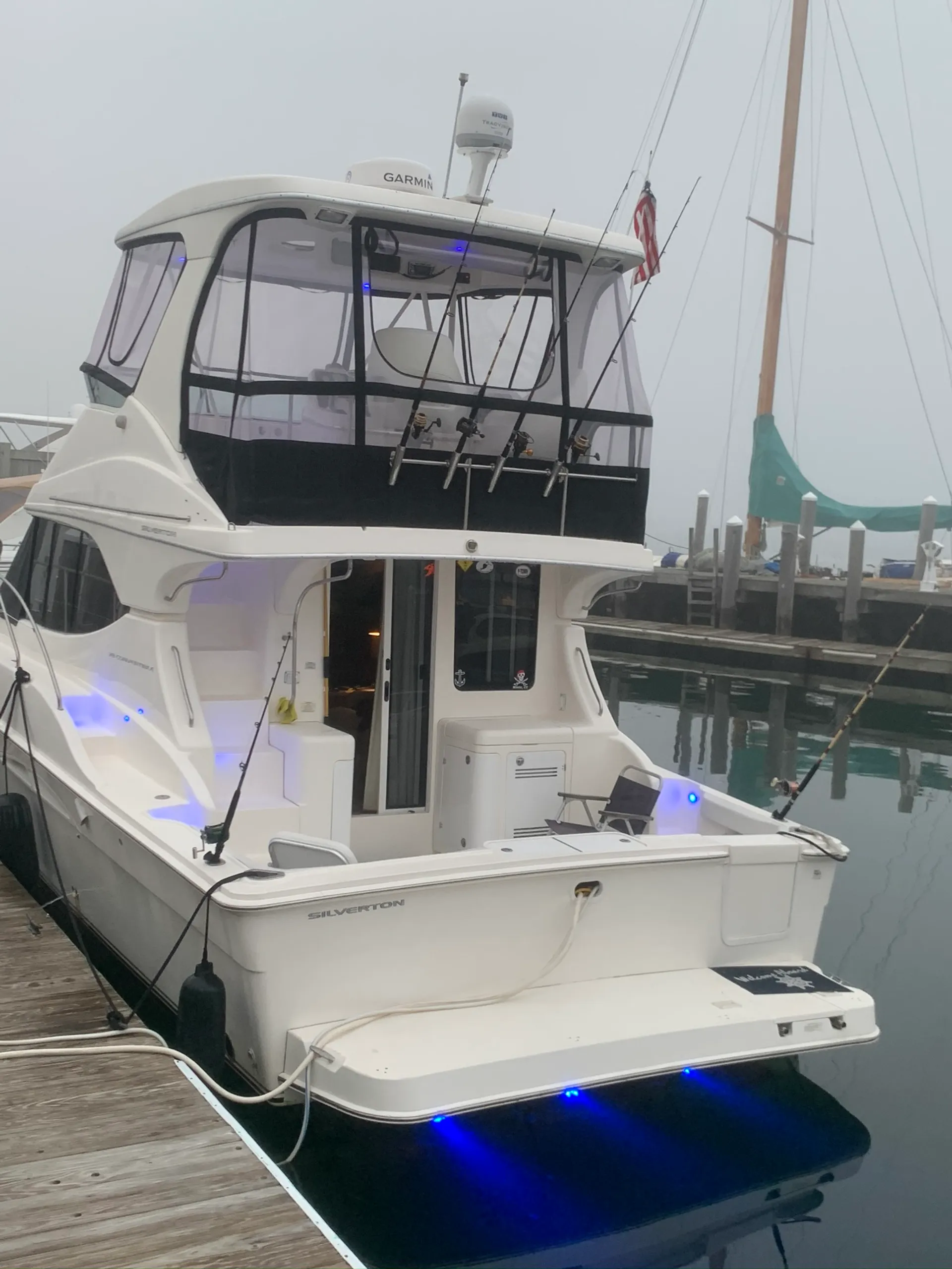 Silverton Marine 38 Convertible in Warwick, RI — photo 4