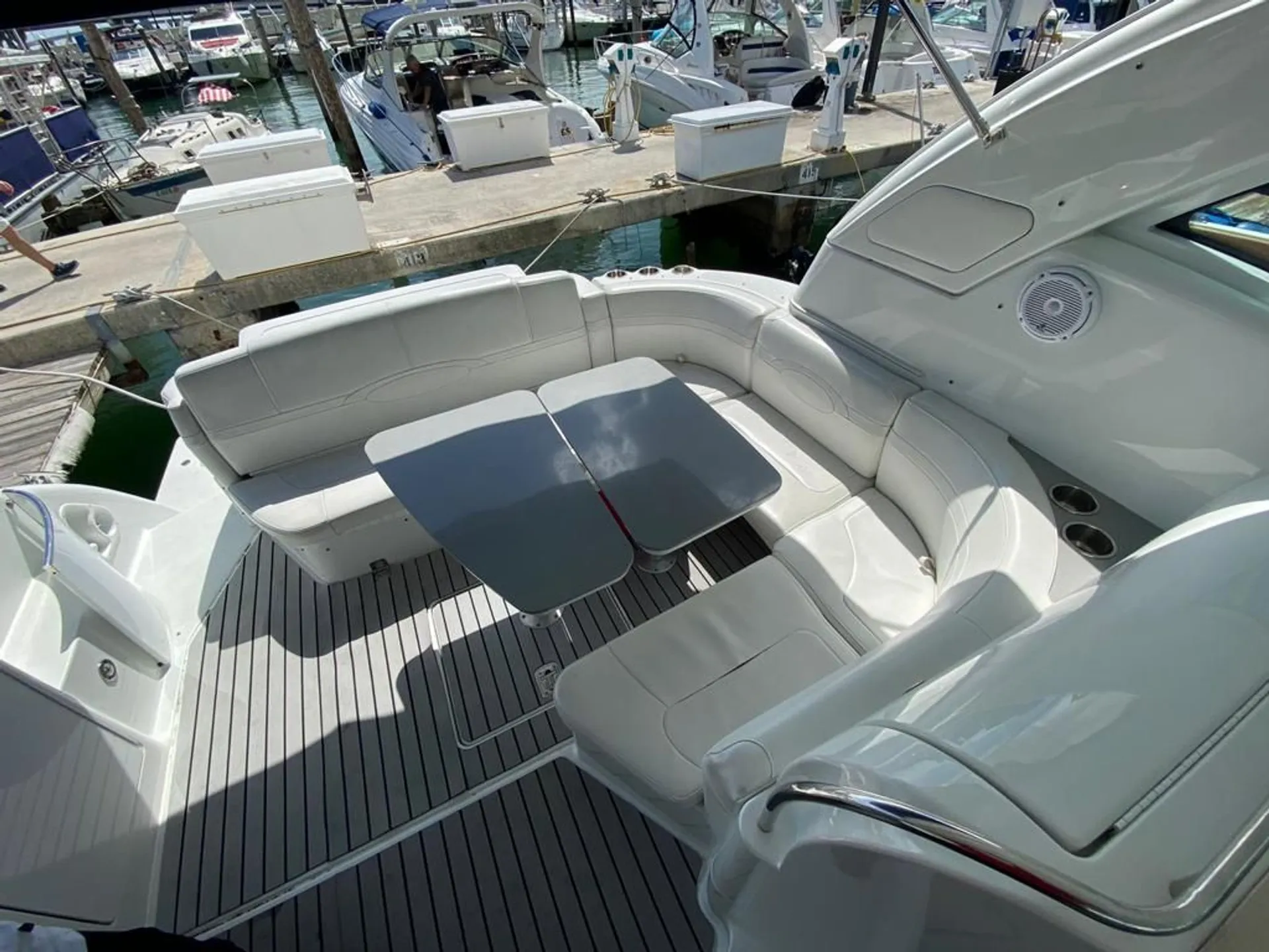 FORMULA BY THUNDERBIRD 45 YACHT in Miami, FL — photo 5