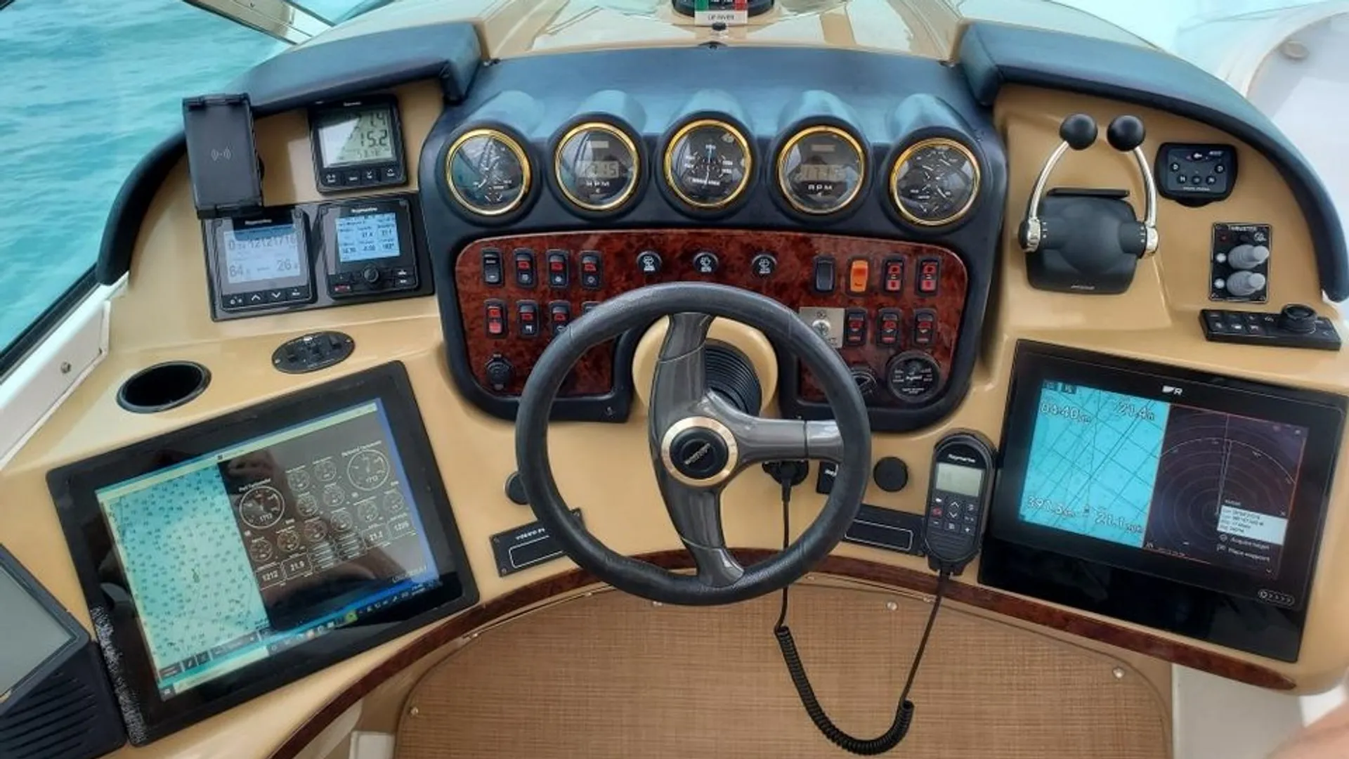 Carver 570 Voyager in Bradenton, FL — photo 3