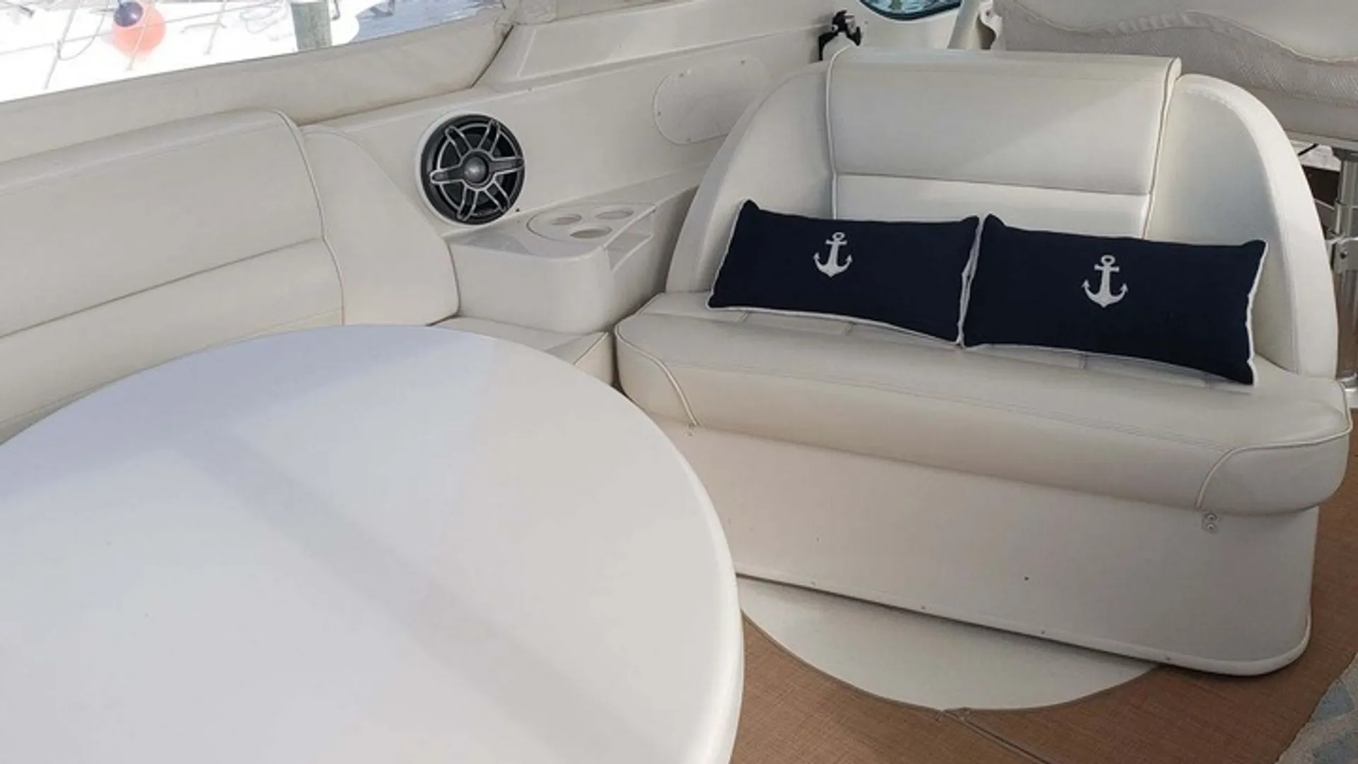 Carver 570 Voyager in Bradenton, FL — photo 5