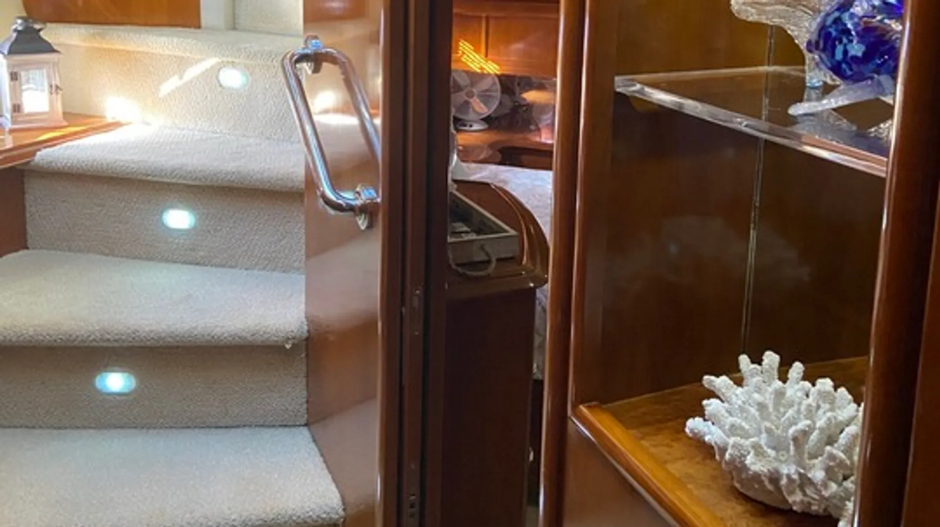 Carver 570 Voyager in Bradenton, FL — photo 6