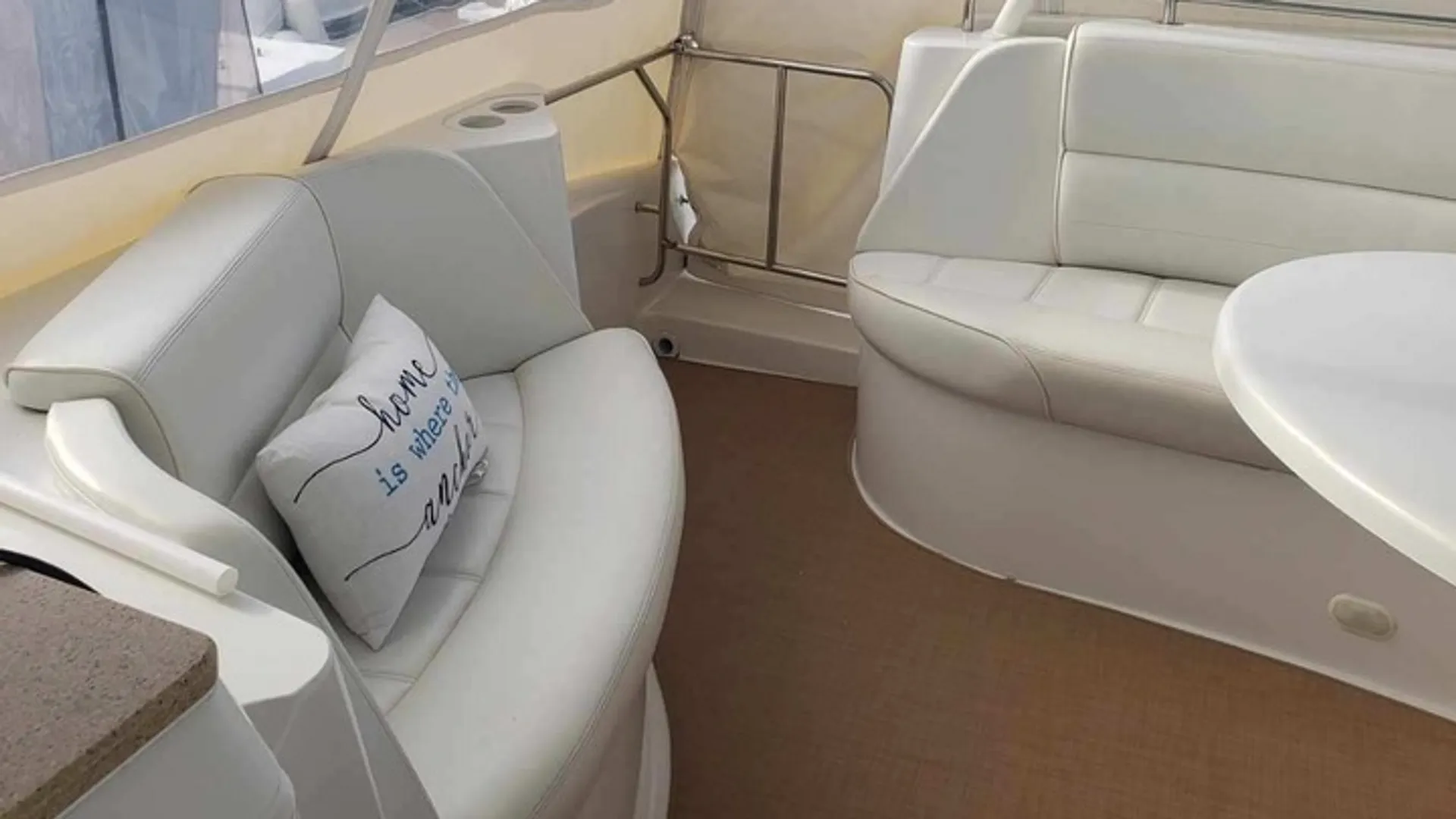 Carver 570 Voyager in Bradenton, FL — photo 9