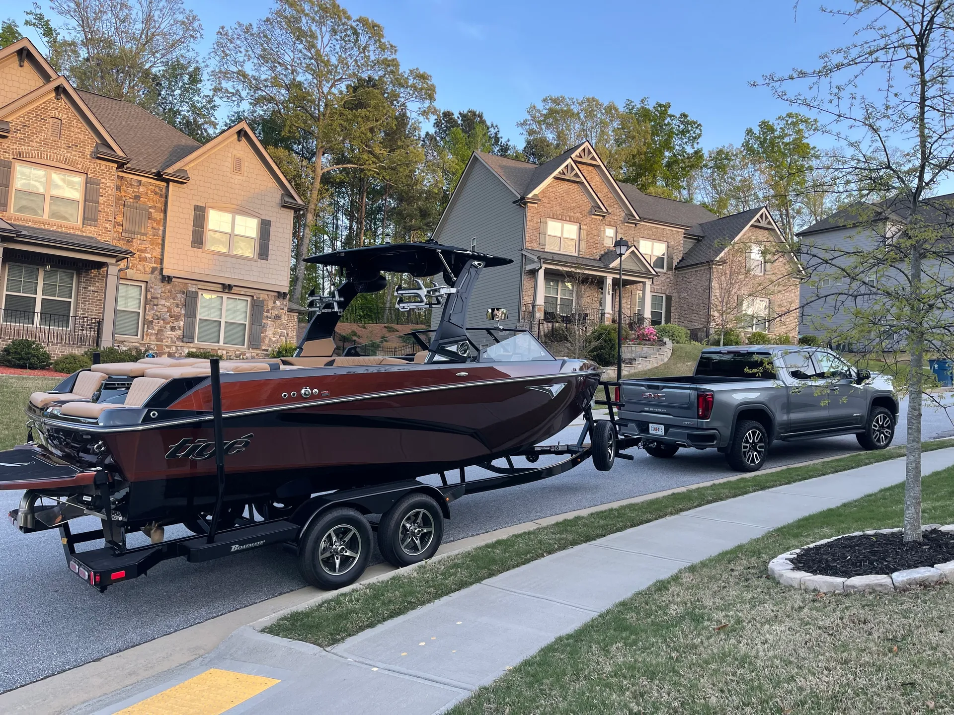 Gorgeous surf boat!!!  Fully loaded. Set up for Lake Lanier