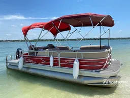 22 ft Pontoon Suntracker ,10 people, gas included