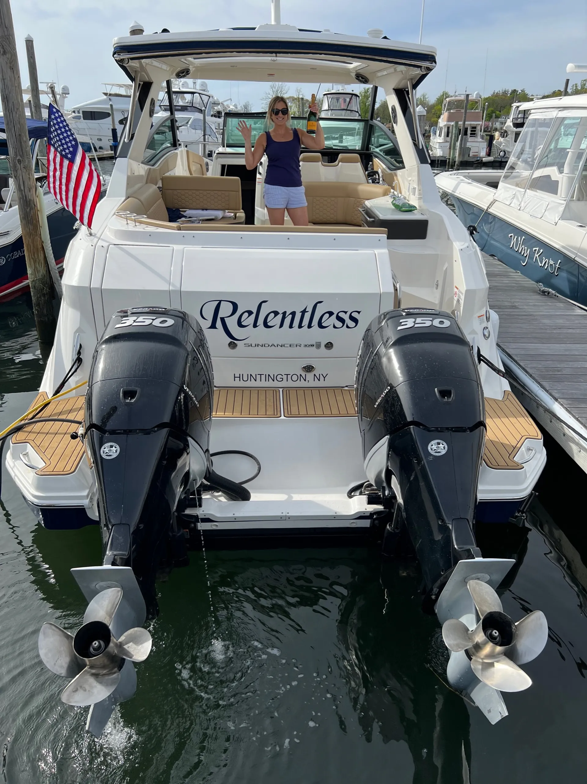SEA RAY BOATS SUNDANCER 320 OB in Huntington, NY — photo 6