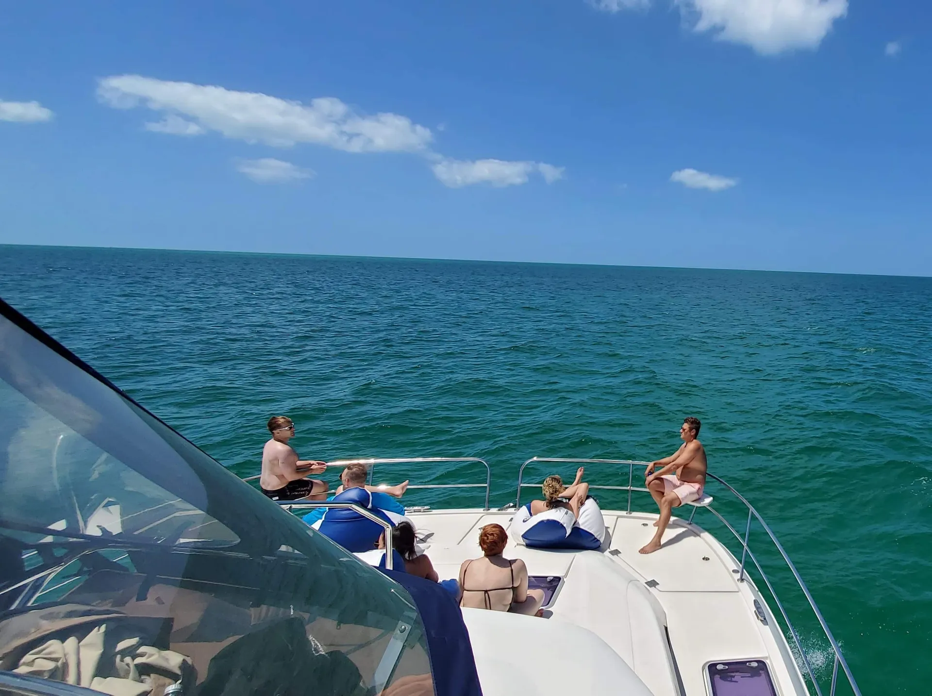 44’ Aquila Luxury Yacht Charter in St. Petersburg