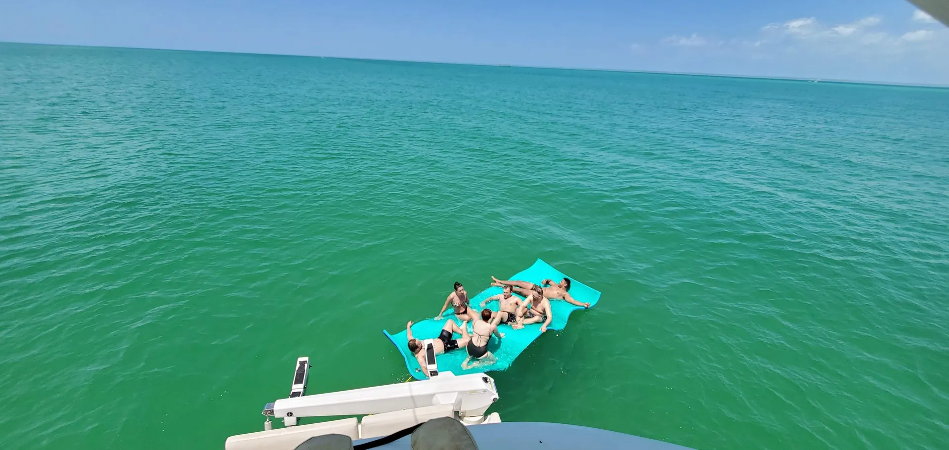44’ Aquila Luxury Yacht Charter in St. Petersburg