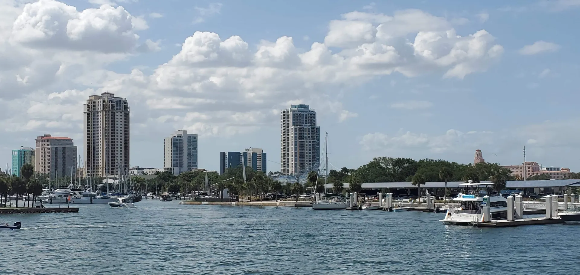 44’ Aquila Luxury Yacht Charter in St. Petersburg