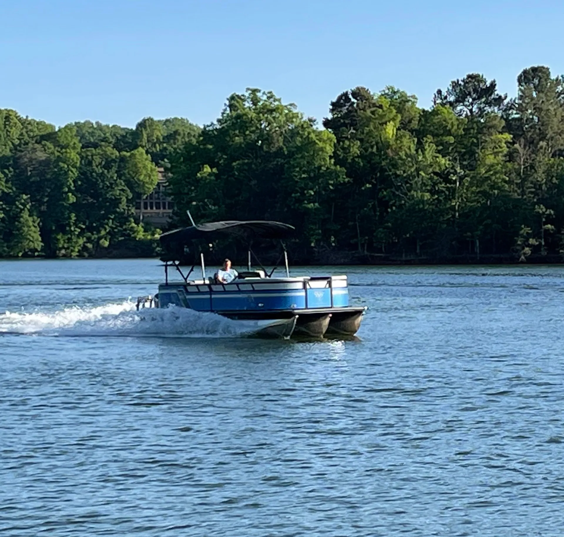 2022- 22' Tritoon W 150HP motor on Lake Lanier