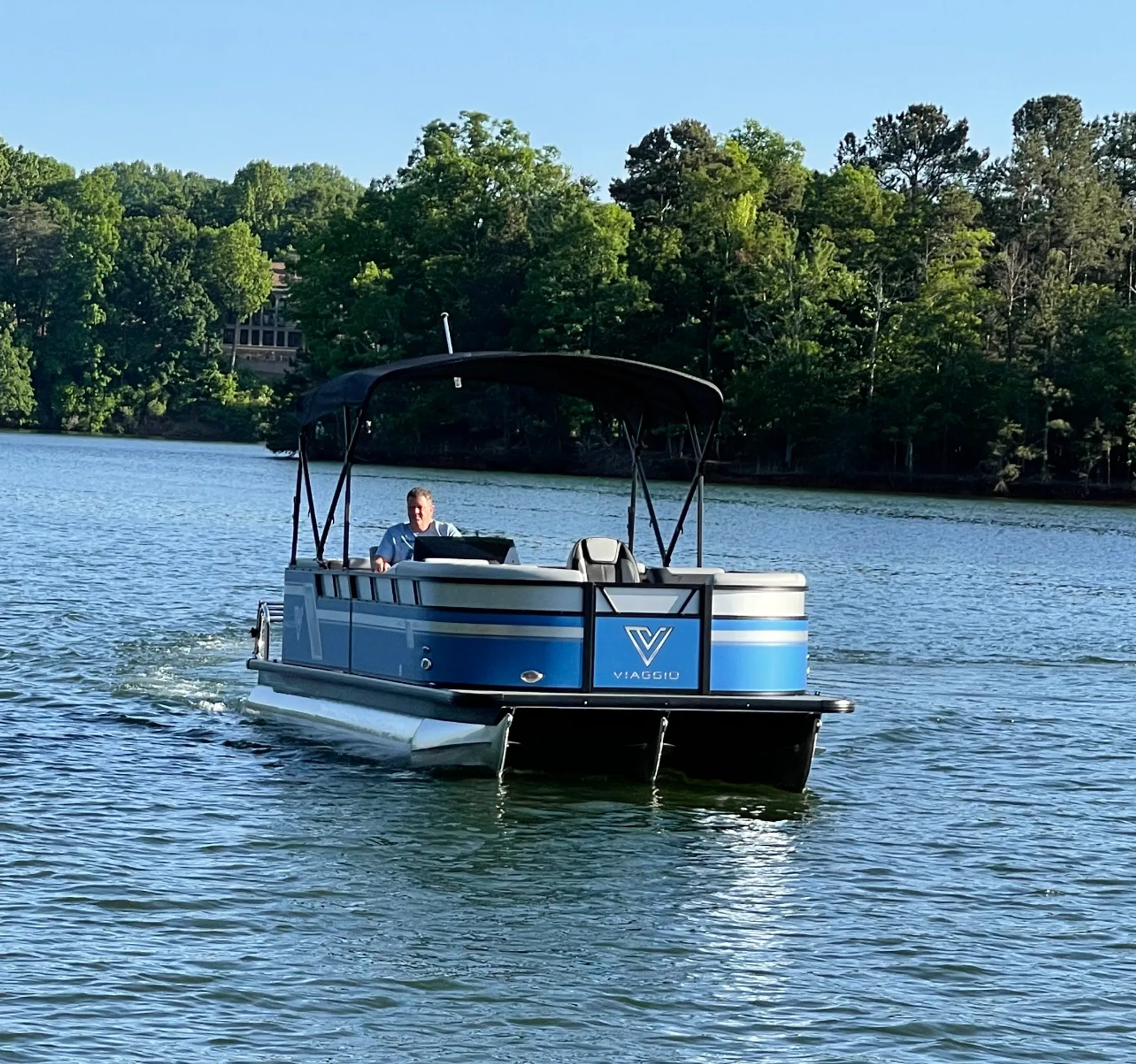 2022- 22' Tritoon W 150HP motor on Lake Lanier