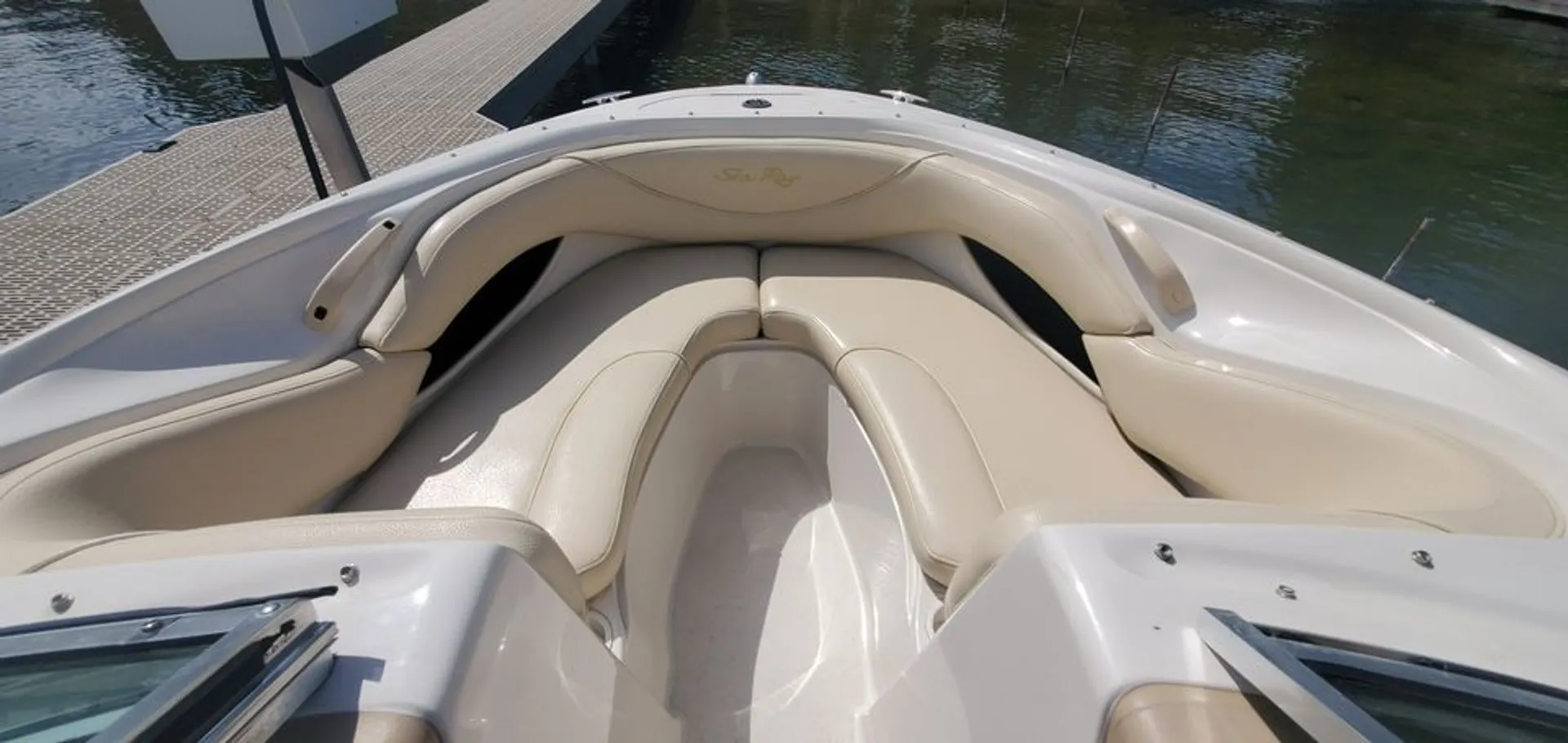 Sea Ray  190 bowrider in Kirkland, WA — photo 5