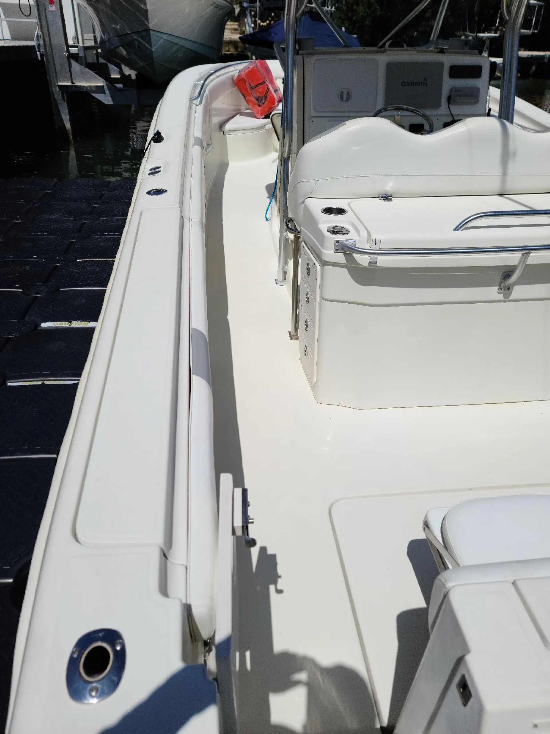 Hydrasports Boats 3300 CC w/3-F225 TXR in Tavernier, FL — photo 5