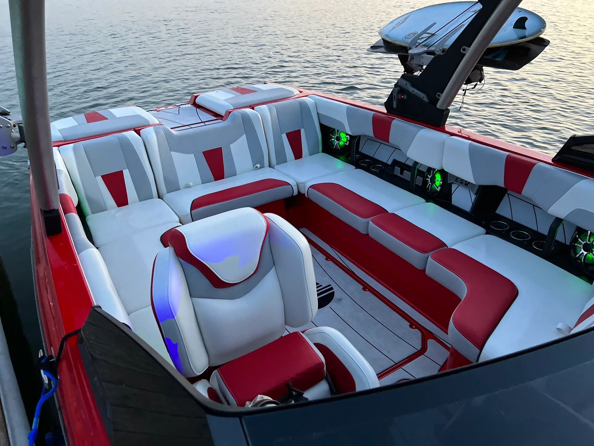 MALIBU BOATS WAKESETTER 23 LSV in San Diego, CA — photo 4
