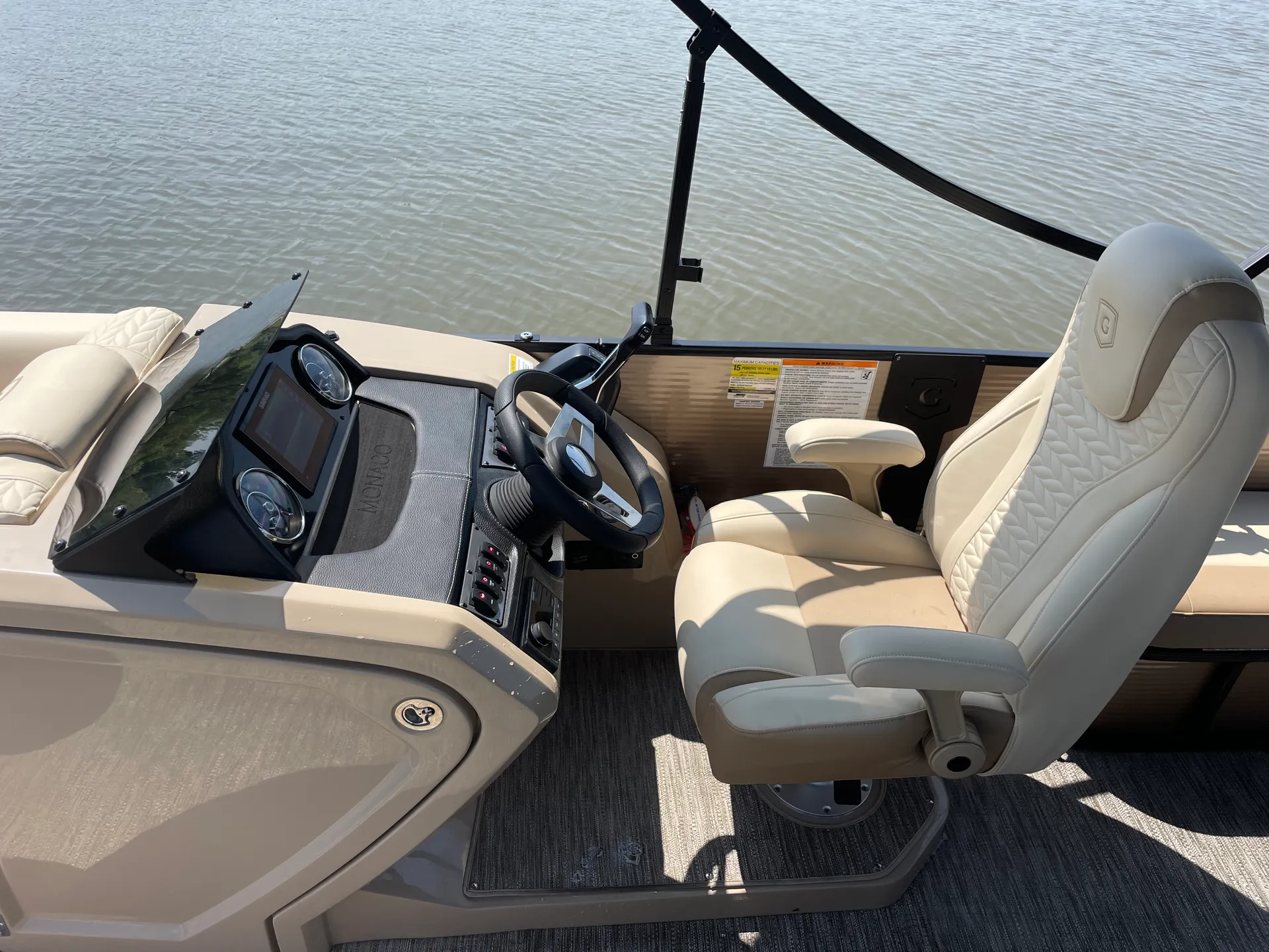 Godfrey Monaco 235 SFL 200hp Tritoon  
